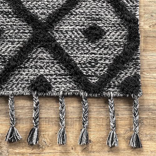 Miniatura 3 de nuLOOM Jinny - Alfombra marroquí de lana con borlas, 2 x 6 pies, gris oscuro