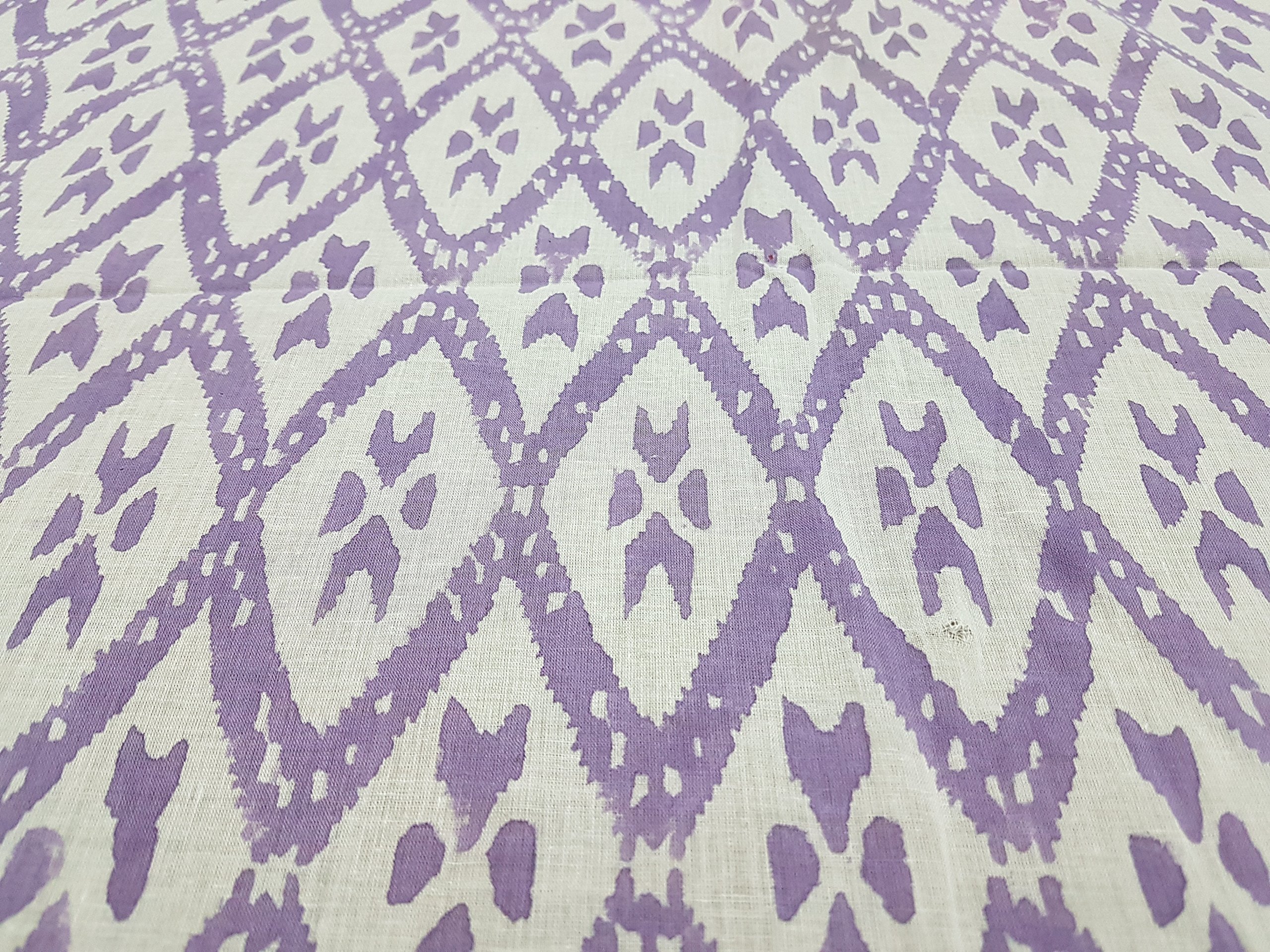 Traditional Jaipur Drukowana tkanina bawełniana od The Yard, indyjska tkanina z nadrukiem na letnią sukienkę, kurti, szalik, narzuta na sofę, poszewka na poduszkę. (20 jardów)