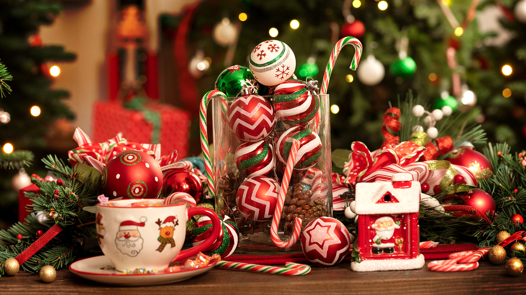 Chaussettes De Noël Blanches Grand Format 2 Pièces – Décor Sapin, Renne, Flocons, 64 Cm, Valery Madelyn - 3