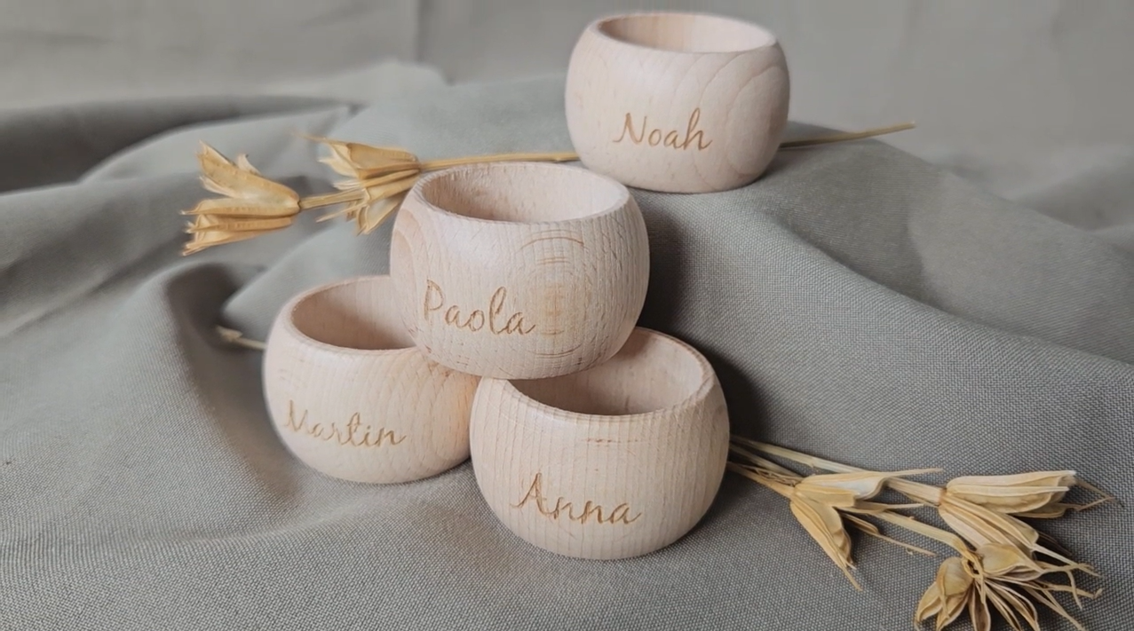 Rond de serviette en bois avec personnalisation, gravure