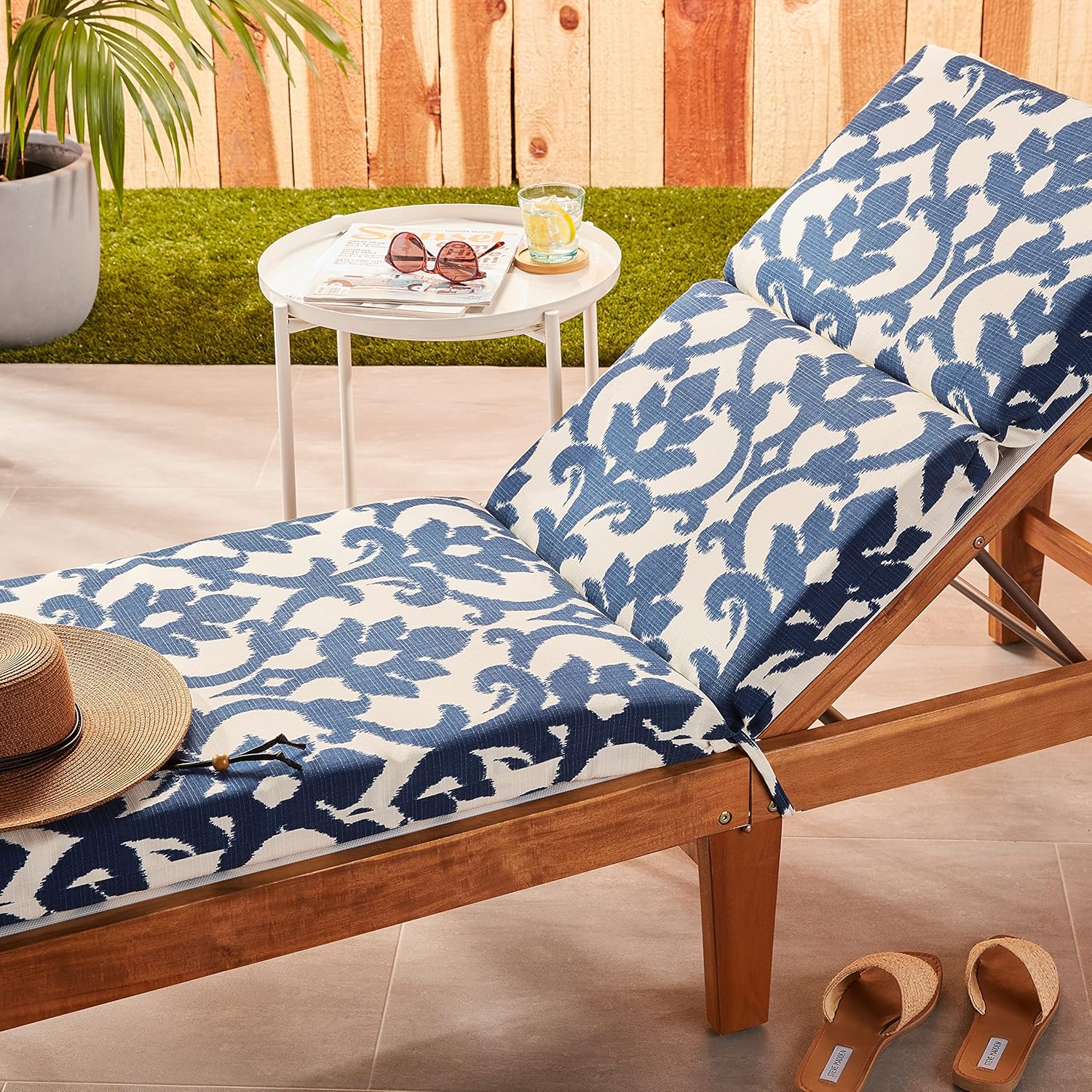 Pillow Perfect Damask Indoor/Outdoor Split Back Chaise Lounge Cushion with Ties, Plush Fiber Fill, Weather, and Fade Resistant, 72.5" x 21", Blue/White Basalto, 1 Count