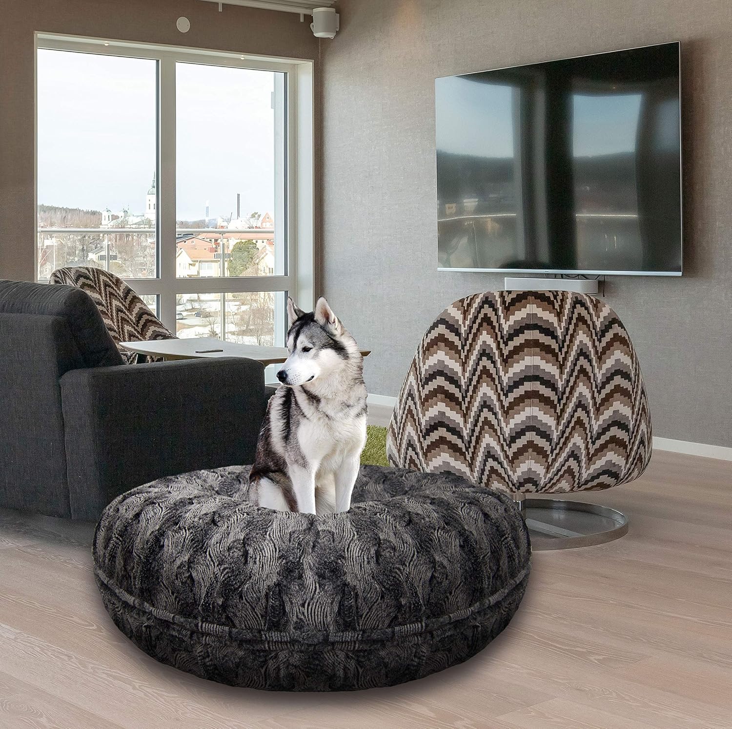 review BESSIE AND BARNIE Signature Artic Seal Luxury Extra Plush Faux Fur Bagel Pet/Dog Bed (Multiple Sizes)