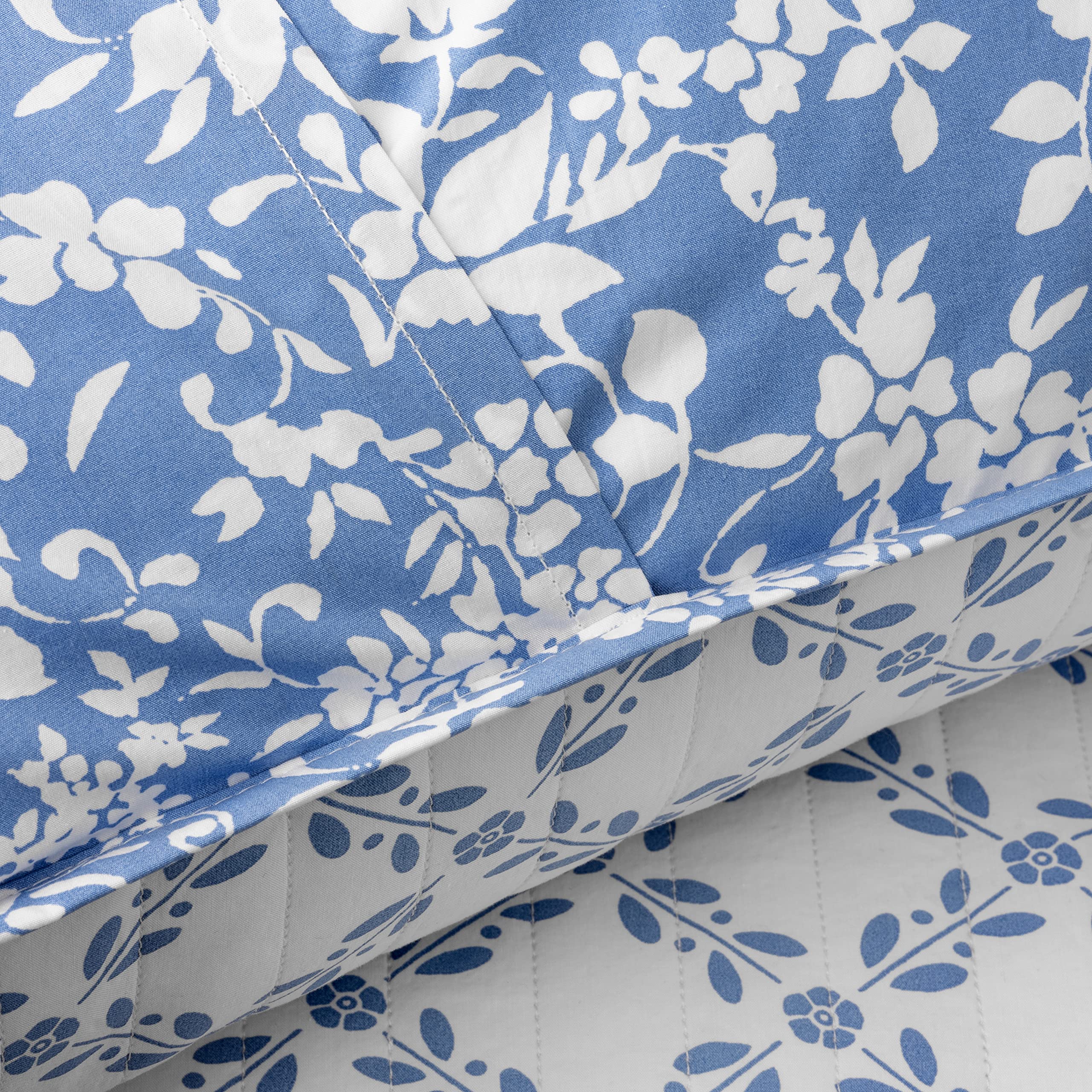 MARTHA STEWART Pamela Blue Floral Queen Quilt Set 3 Piece, 100