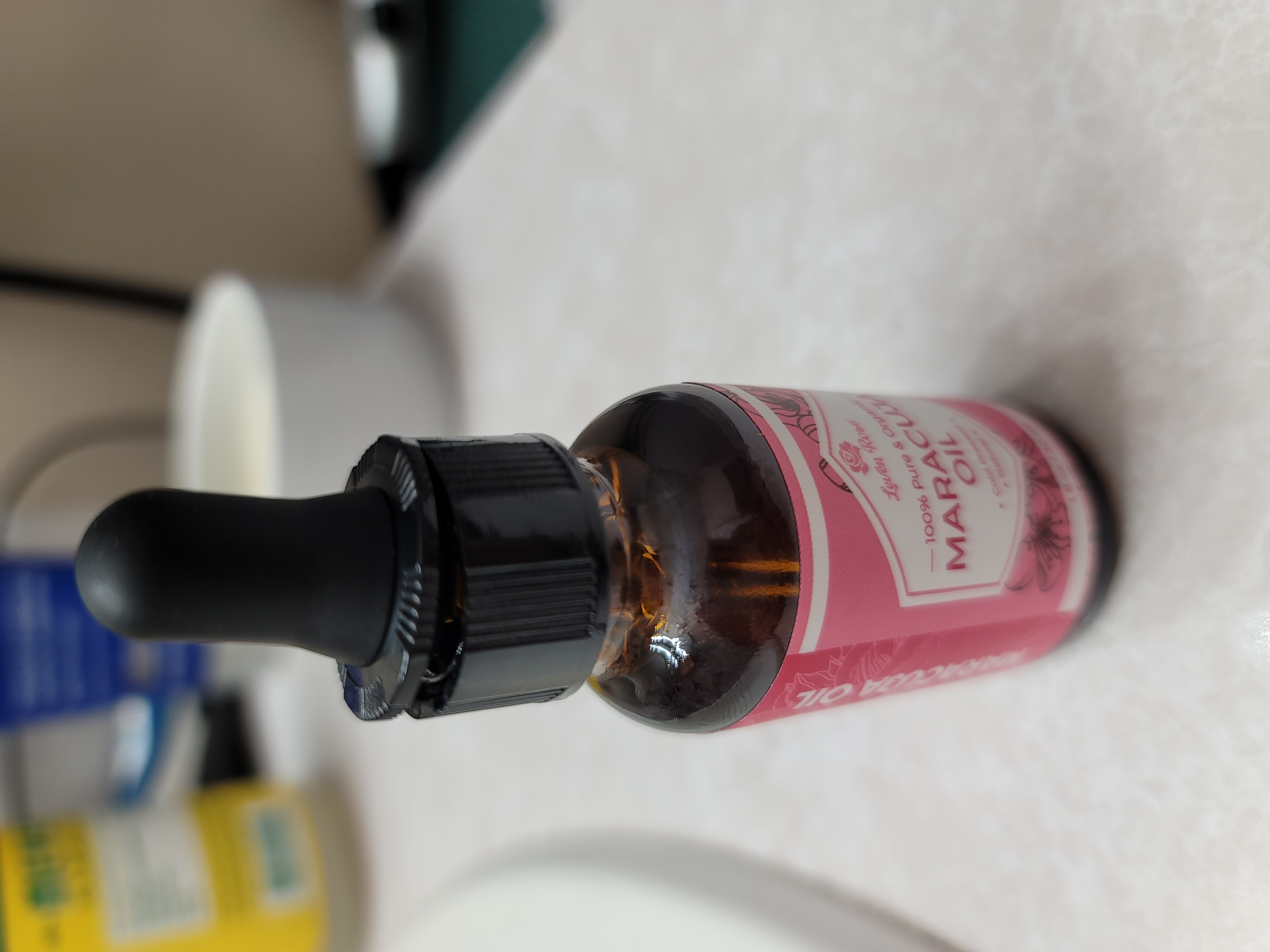 Leven Rose Maracuja Oil, Passion Fruit Seed Oil 100% Natural Moisturizer for Hair Skin and Nails 1 oz