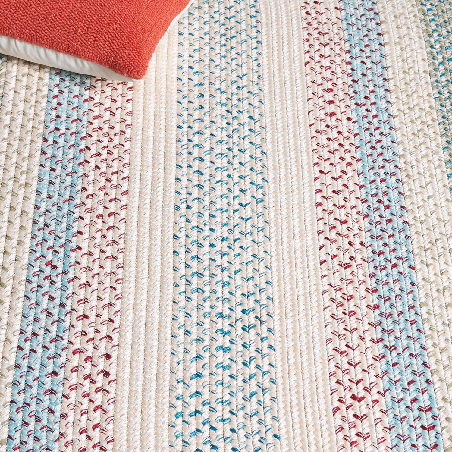 SAFAVIEH Washable Rug Outdoor Braided Collection - 6' x 9' Oval, Beige & Light Blue, Handmade & Reversible, Non-Shedding & Easy to Clean, Ideal for Patio, Backyard, Mudroom (BRD322B)