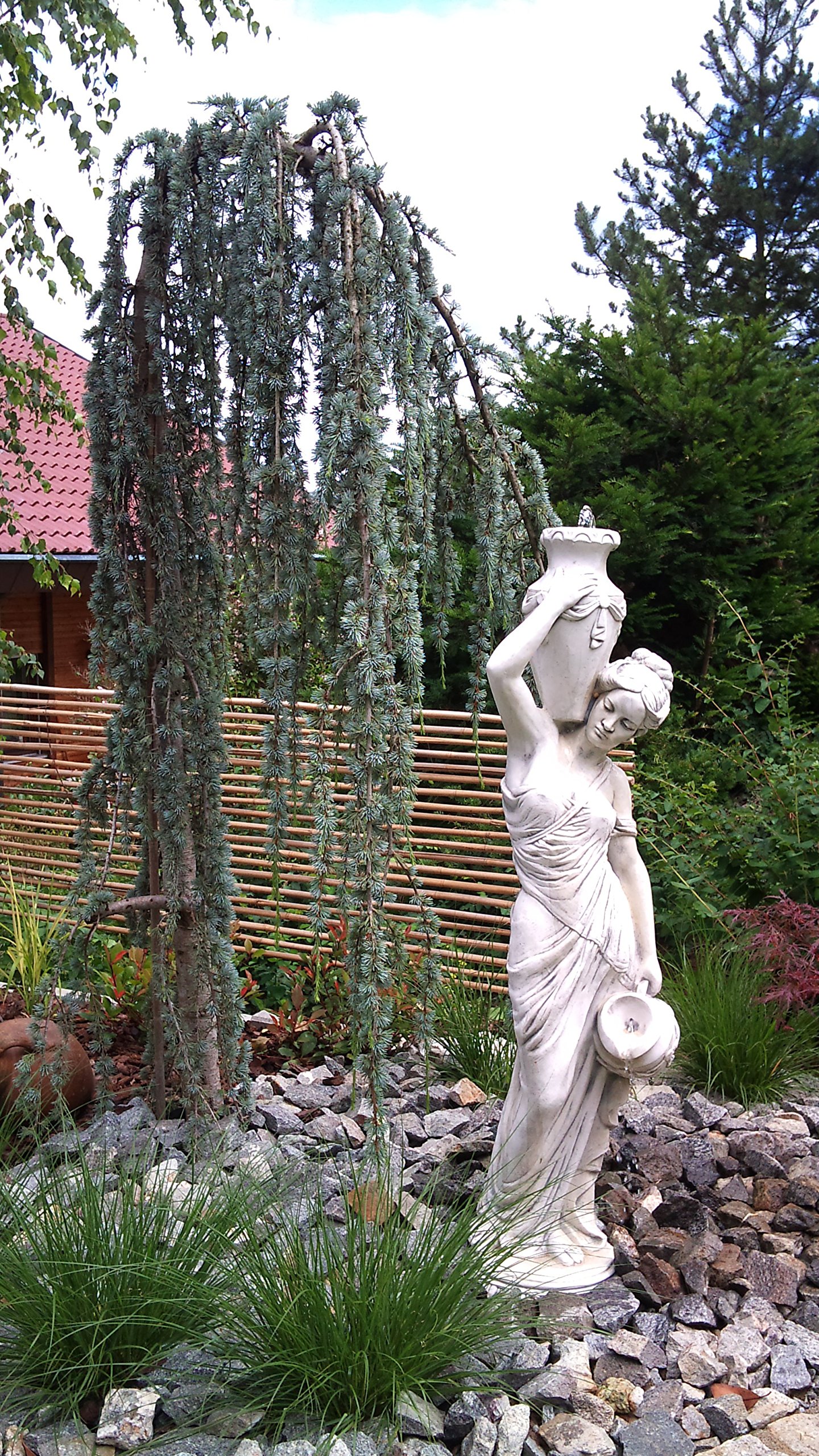 gartendekoparadies.de Maia Titanen-Tochter Statue, 133 cm, 86 kg | Steinfigur mit Wasserlauf, 86 kg, Frostsicher, aus Steinguss, Für Außenbereich