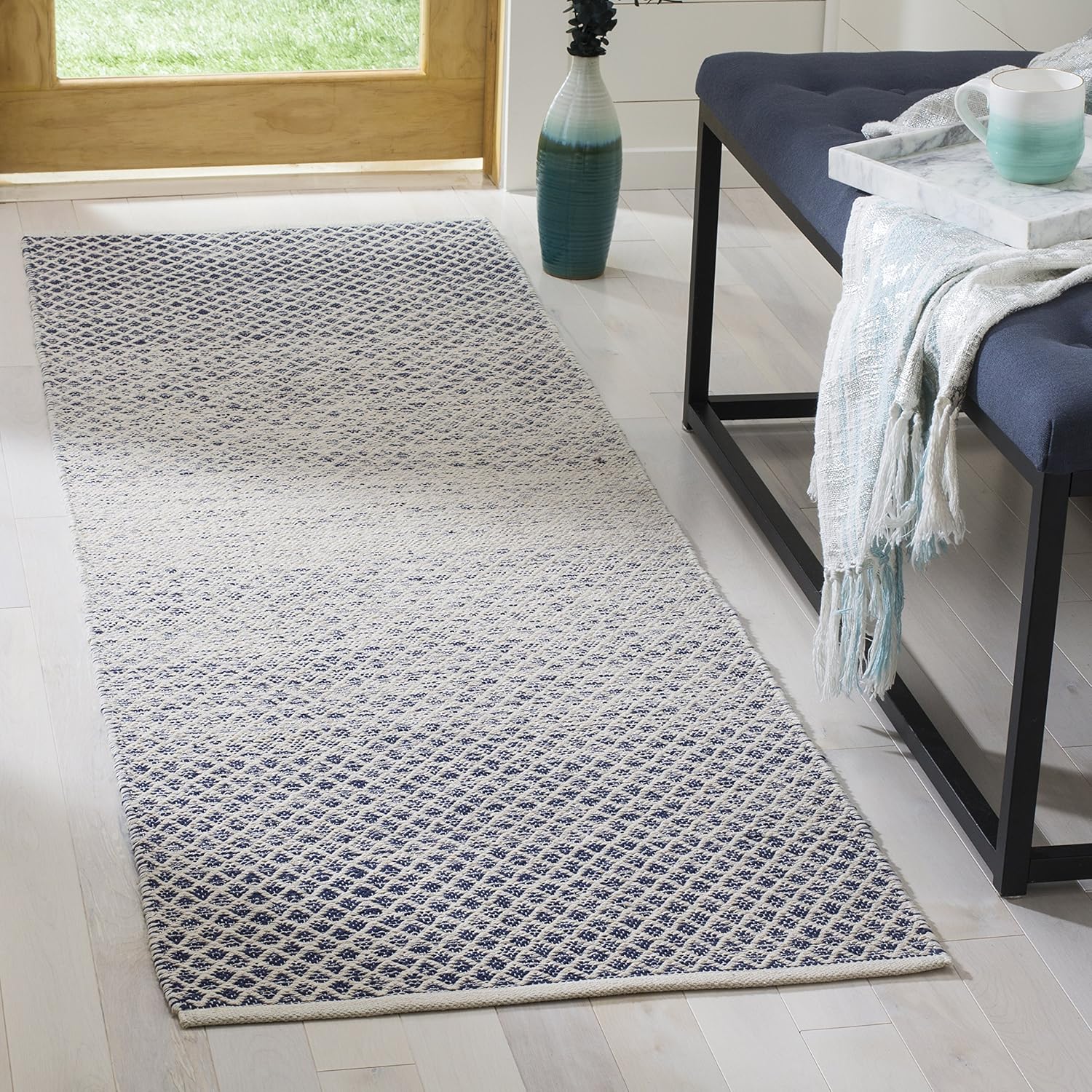SAFAVIEH Area Rug 8x10 - Montauk Collection - Large - Light Grey & Ivory, Handmade Cotton, Ideal for Living Room, Bedroom, Office, Dining Space (MTK601K)