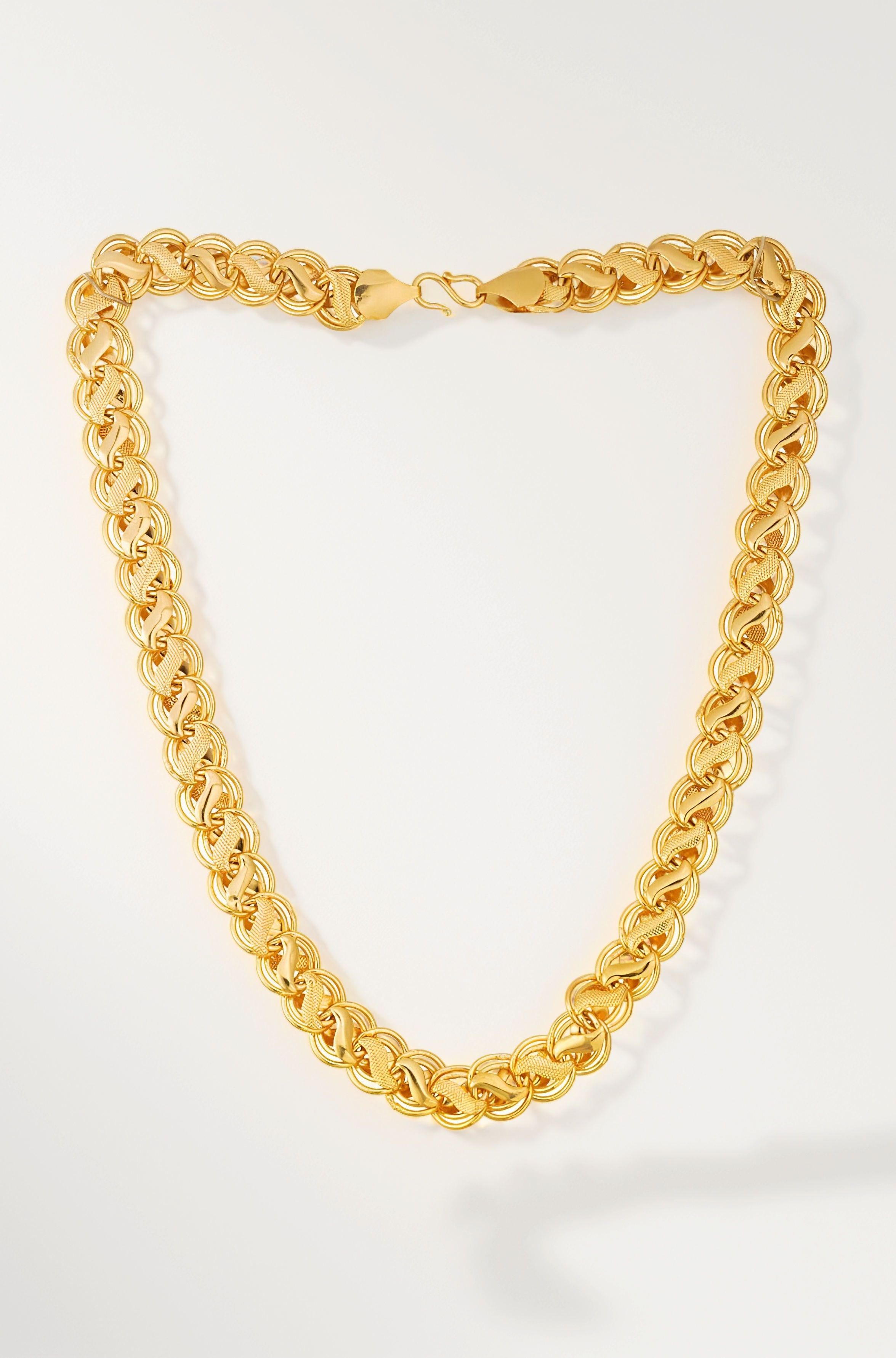 Fashion Frill Stylish Gold Chain For Men Gold Plated Metal Necklace Chains For Boys Men Lotus Golden Chain Jewellery