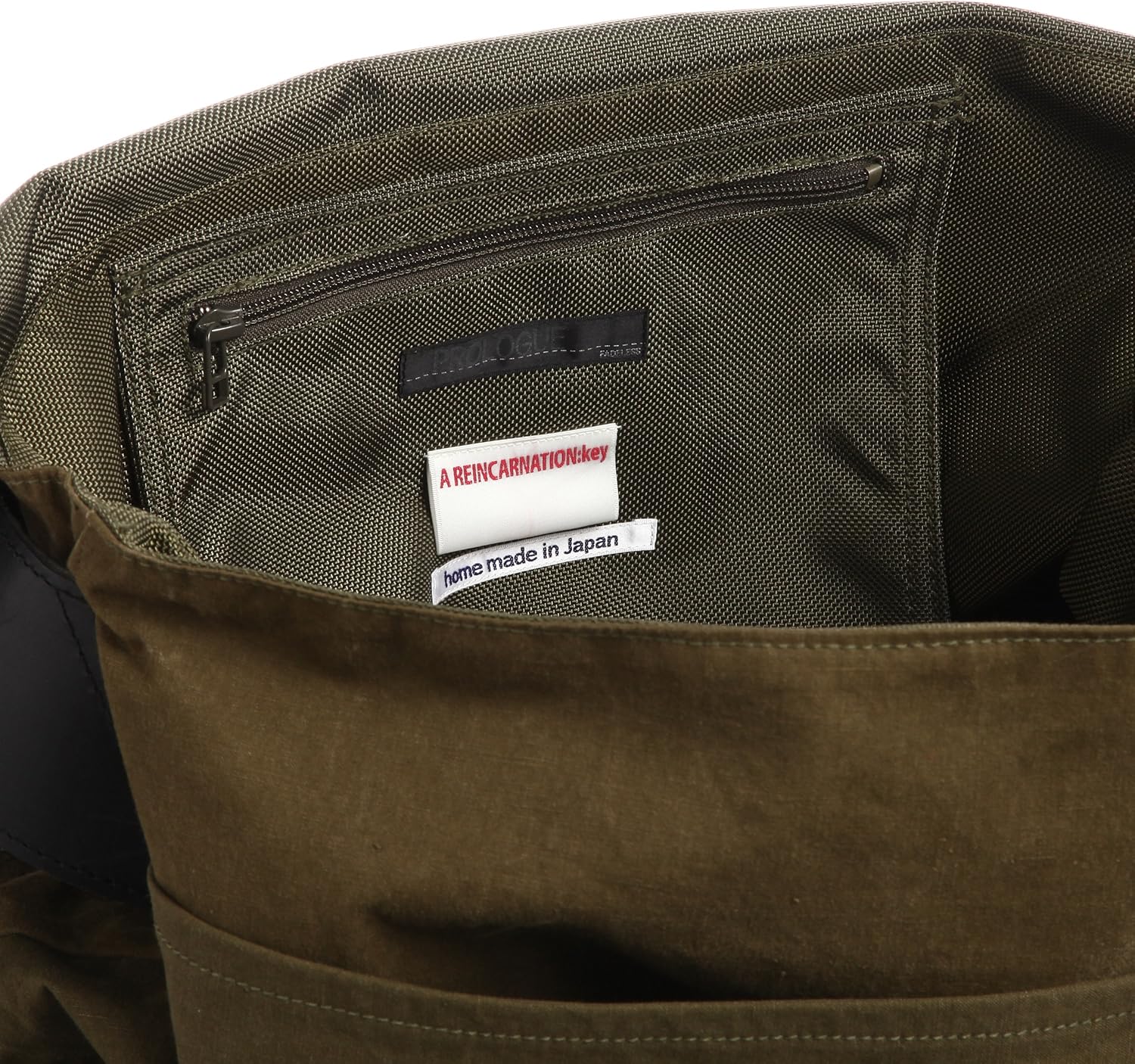 FADELESS テントクロス ショルダーバッグ 使用イメージ