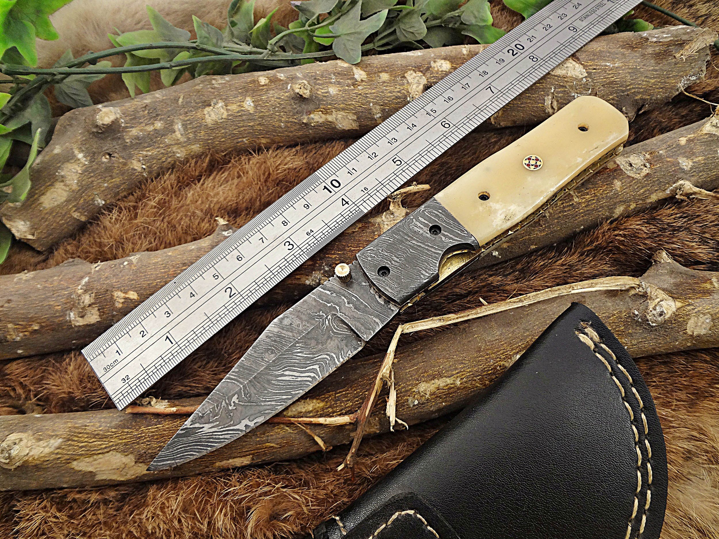 Mcusta MC-191C Red/Black Stamina Wood VG-10 Folding Knife