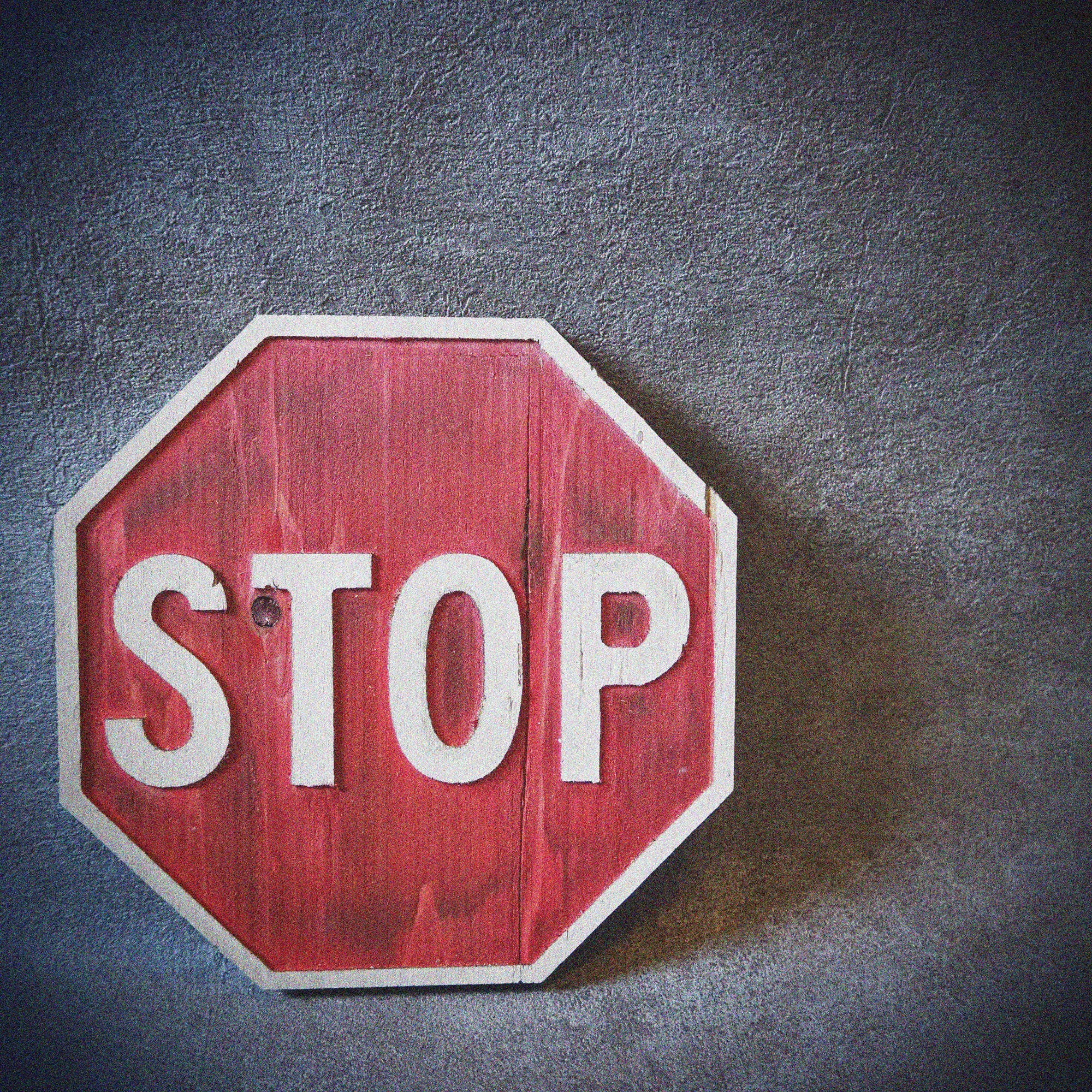Amazon.co.jp: ビンテージ木製看板 STOP (ストップ) (BIG