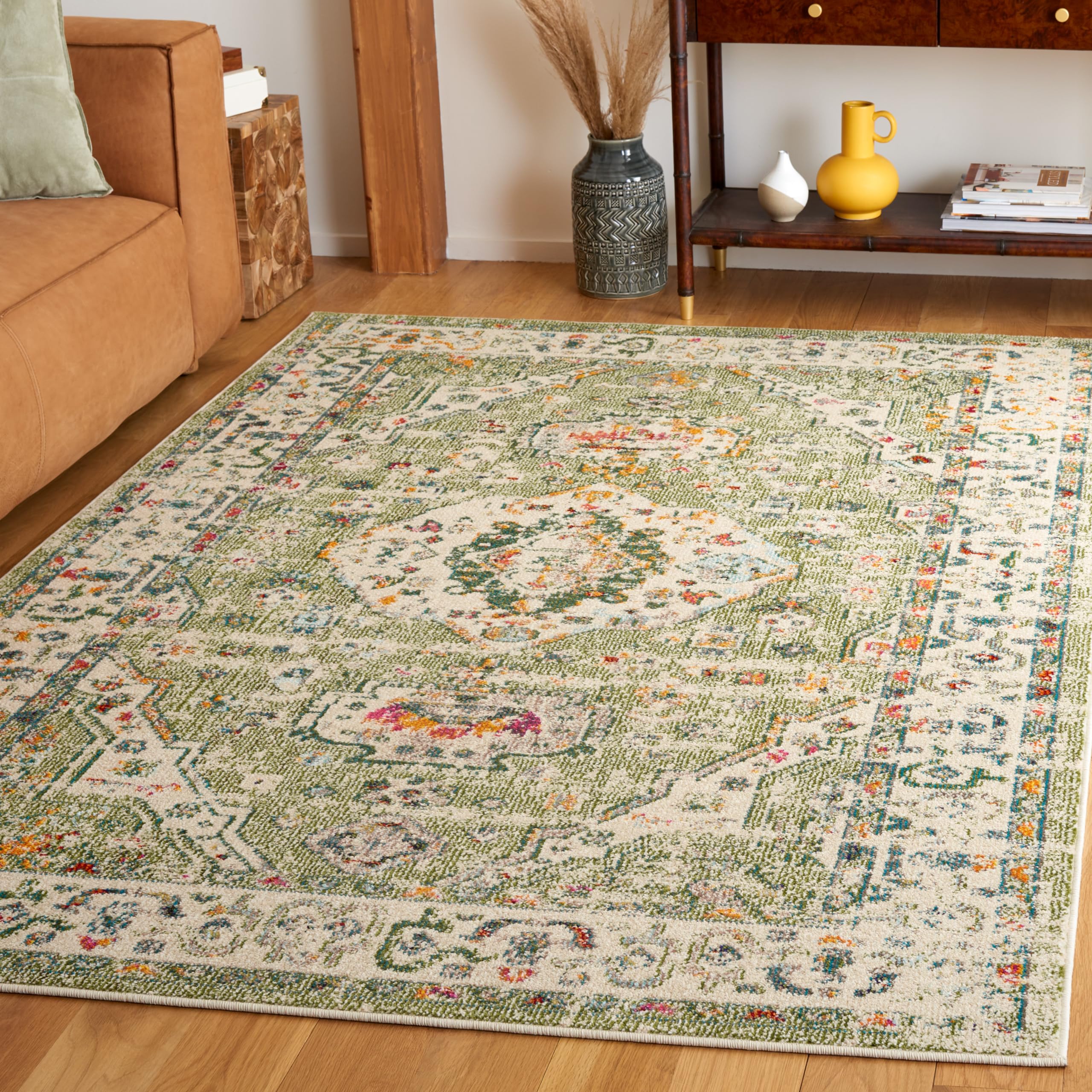 Safavieh Boho Rug for Living Room, Dining Room, Bedroom - Madison Collection, Short Pile, in Sage and Ivory, 160 X 229 cm