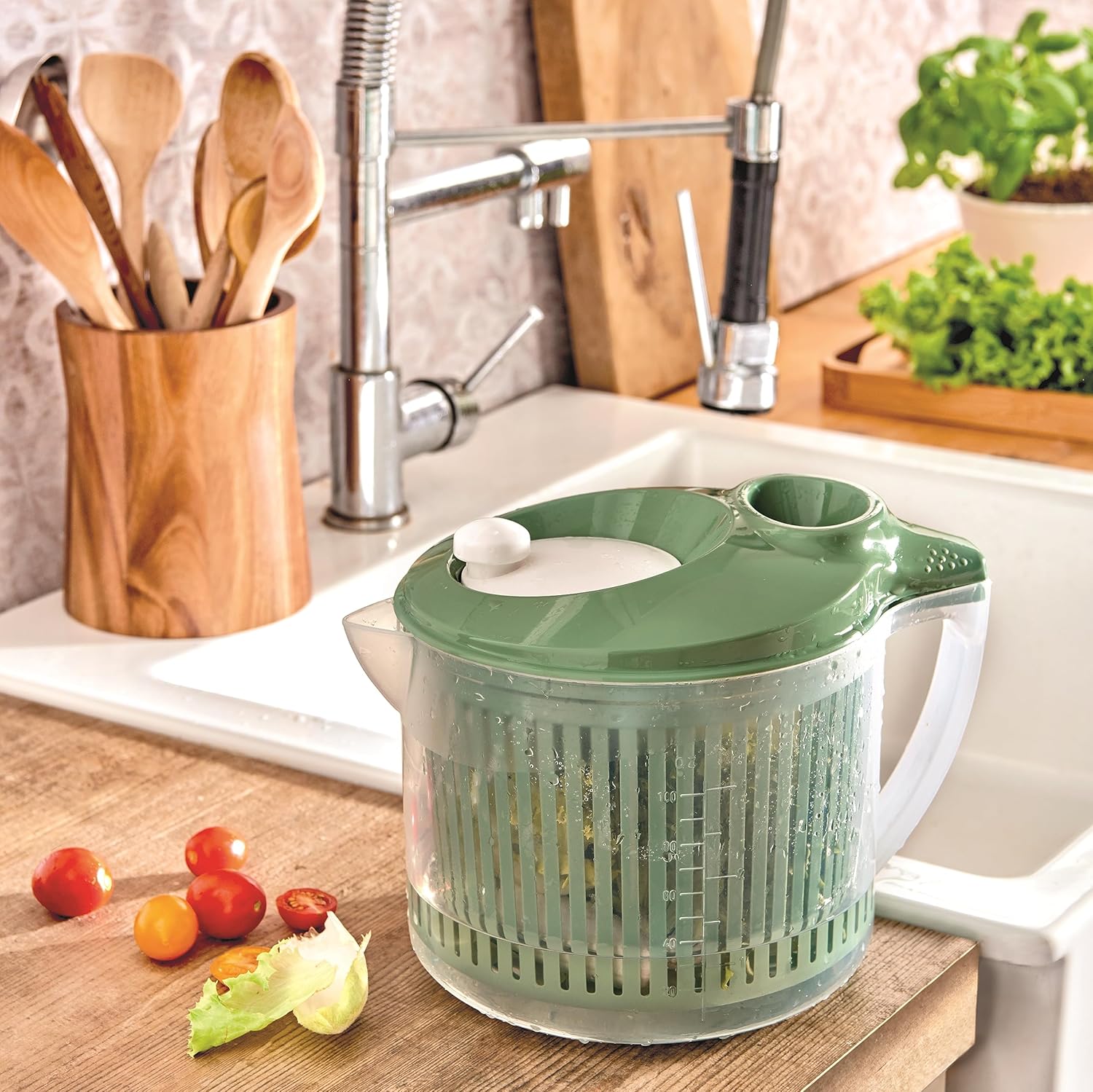 Snips, Salad Washer, Salad Spinner with Lid, 3 L, Salad Spinner with Removable Inner Basket, 19.5 x 26.5 x 19 cm, Salad Scrubber with Side Handle, Green and White, Made in Italy