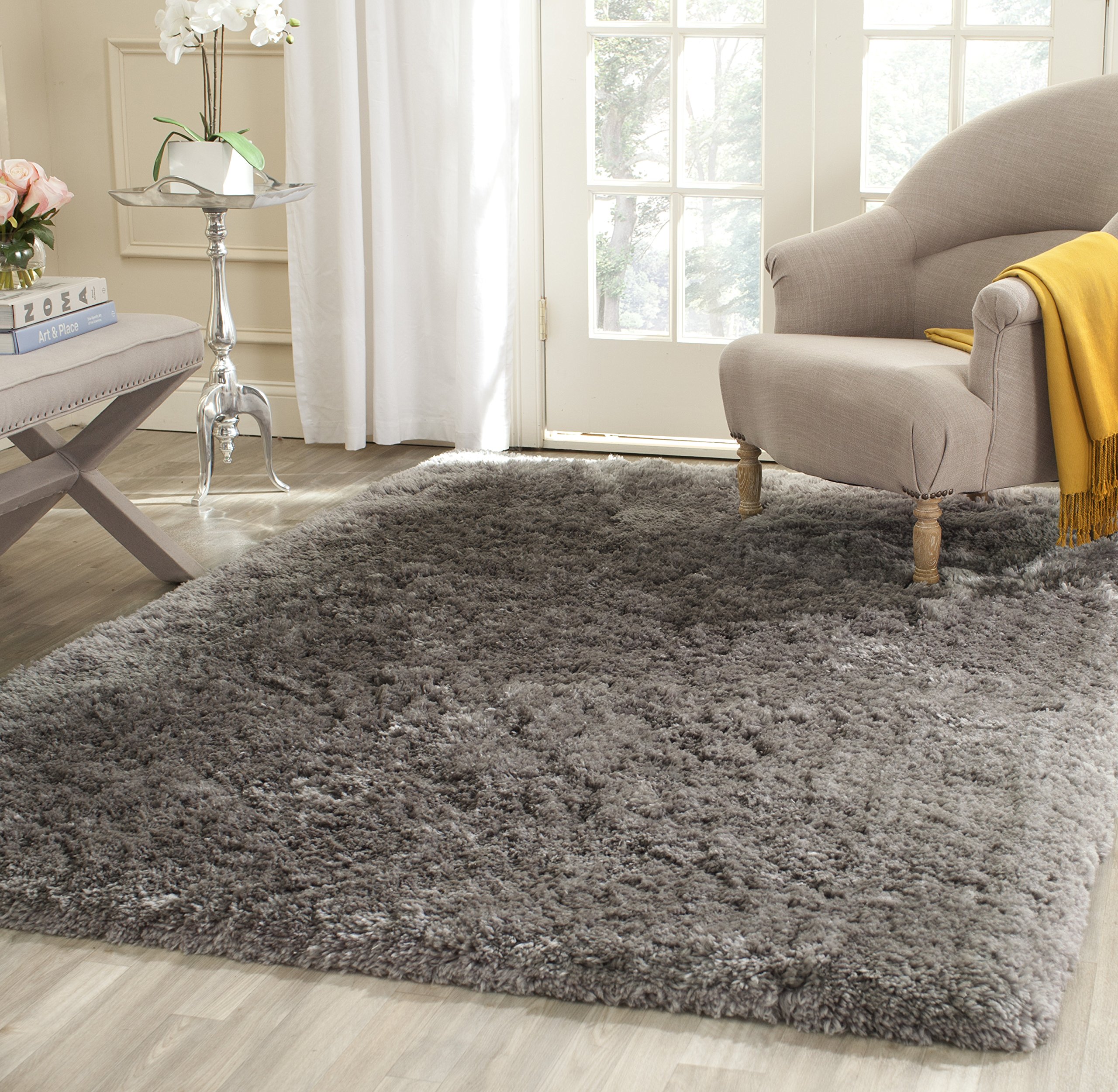 SAFAVIEH Shaggy Rug for Living Room, Dining Room, Bedroom - Artic Shag Collection, High Pile, in Grey, 91 X 152 cm