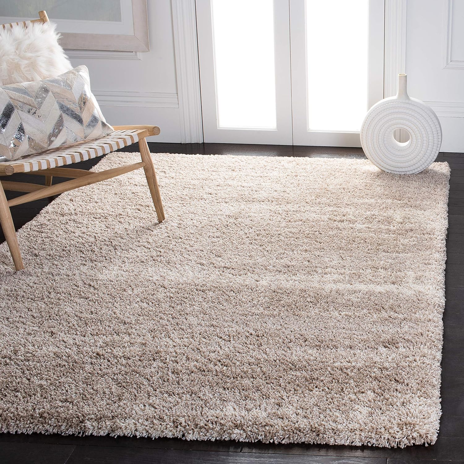 SAFAVIEH Hudson Shag Collection Area Rug - 5'3" x 7'6", Ivory & Beige, Non-Shedding & Easy Care, 2-inch Thick Ideal for High Traffic Areas in Living Room, Bedroom (SGH204A)