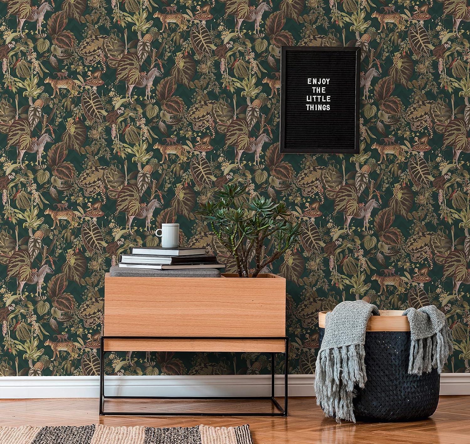 Livingwalls Wallpaper Jungle Design - Green, Brown - Tropical Wallpaper 395.99in x 20.87in Made in Germany - 379902