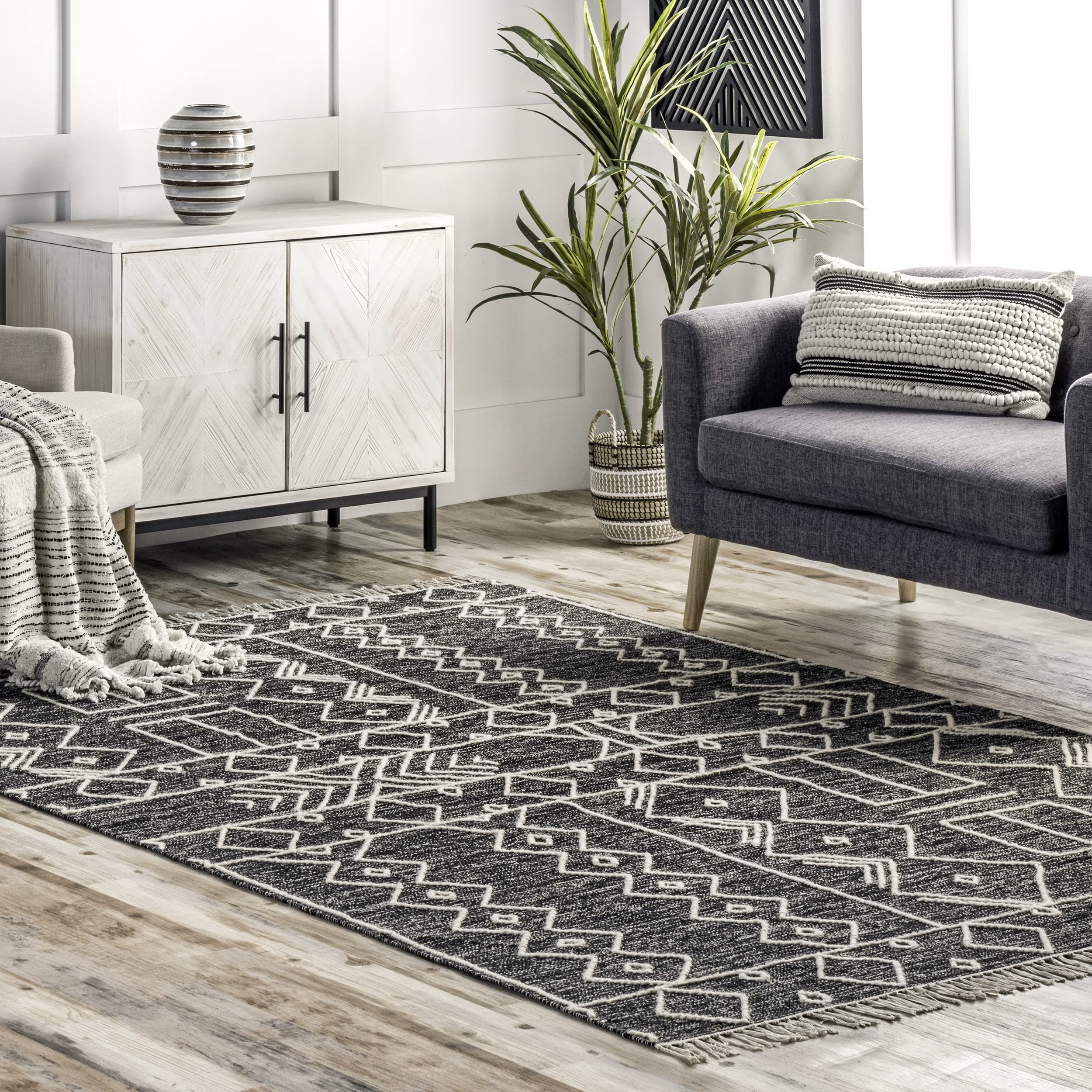 nuLOOM Cassie Cotton Flatweave Tribal Tassel Area Rug, 6' x 9', Grey