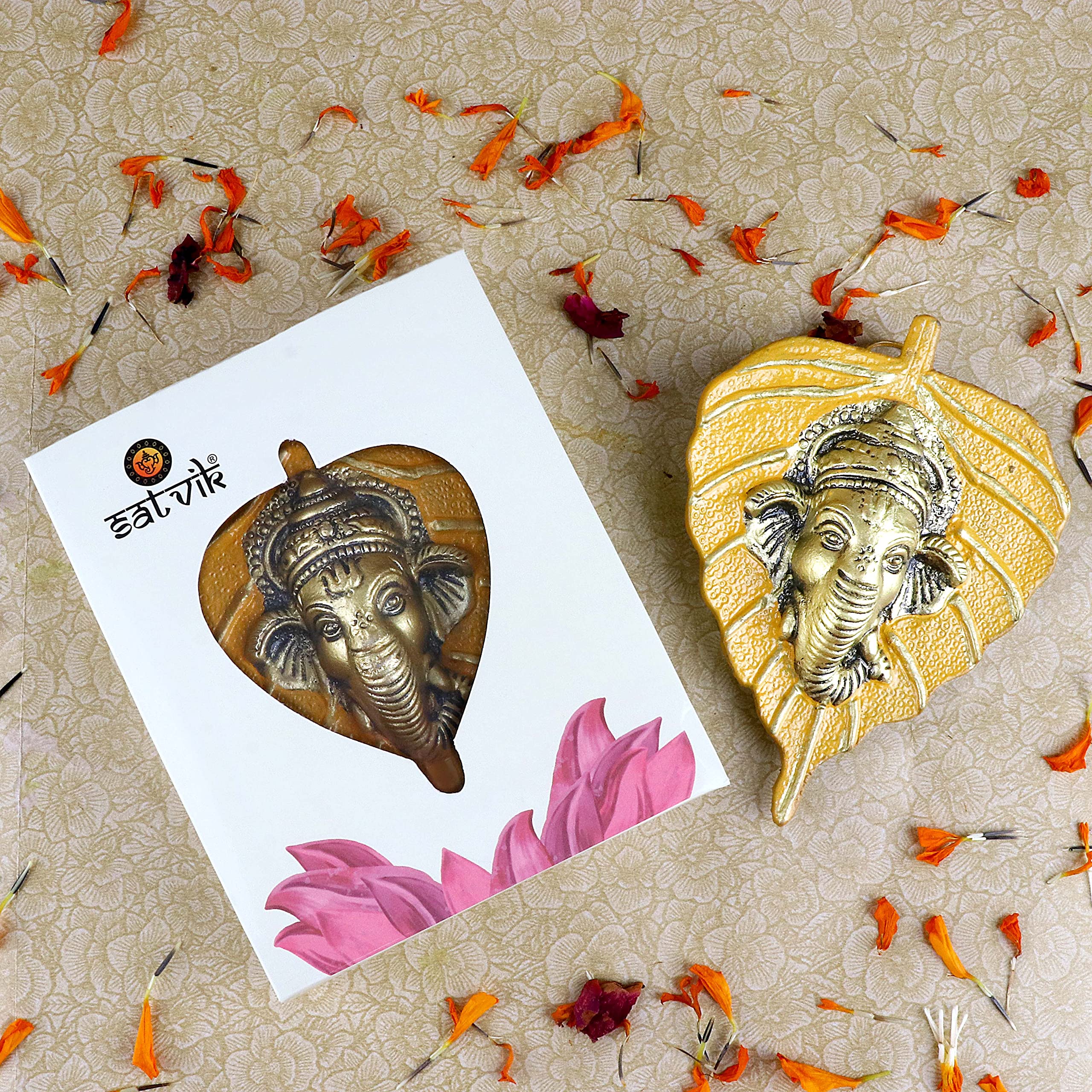 SATVIK Metal Pan Patta Ganesh Decorative Wall Hanging Showpiece Lord Ganesha on Leaf Home Decor. Indian Housewarming Return Gift for Bulk. Figurine Pooja Decoration Item Yellow