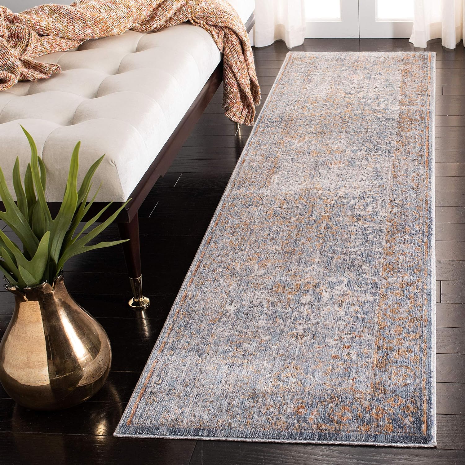 SAFAVIEH Winston Collection Runner Rug - 2'2" x 8', Navy & Creme, Distressed Design, Non-Shedding & Easy Care, Ideal for High Traffic Areas in Living Room, Bedroom (WNT353N)
