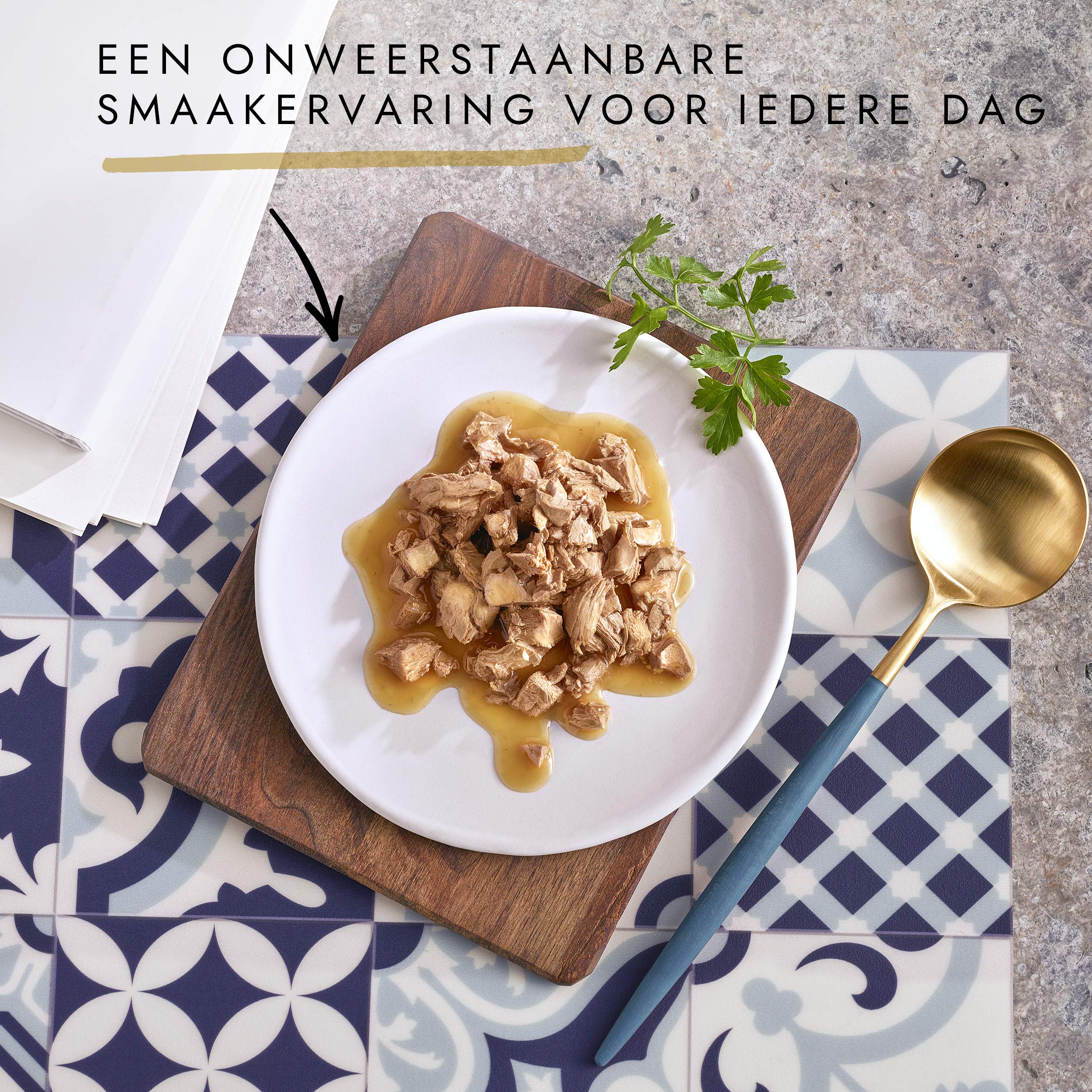 PURINA GOURMET Perle Erlesene Streifen in Gelee, 96 Portionsbeutel Katzenfutter nass, Sorten-Mix, 12er Pack (12 x 8 Beutel à 85g) & Perle Erlesene Streifen Katzenfutter nass, 60er Pack (60 x 85g)