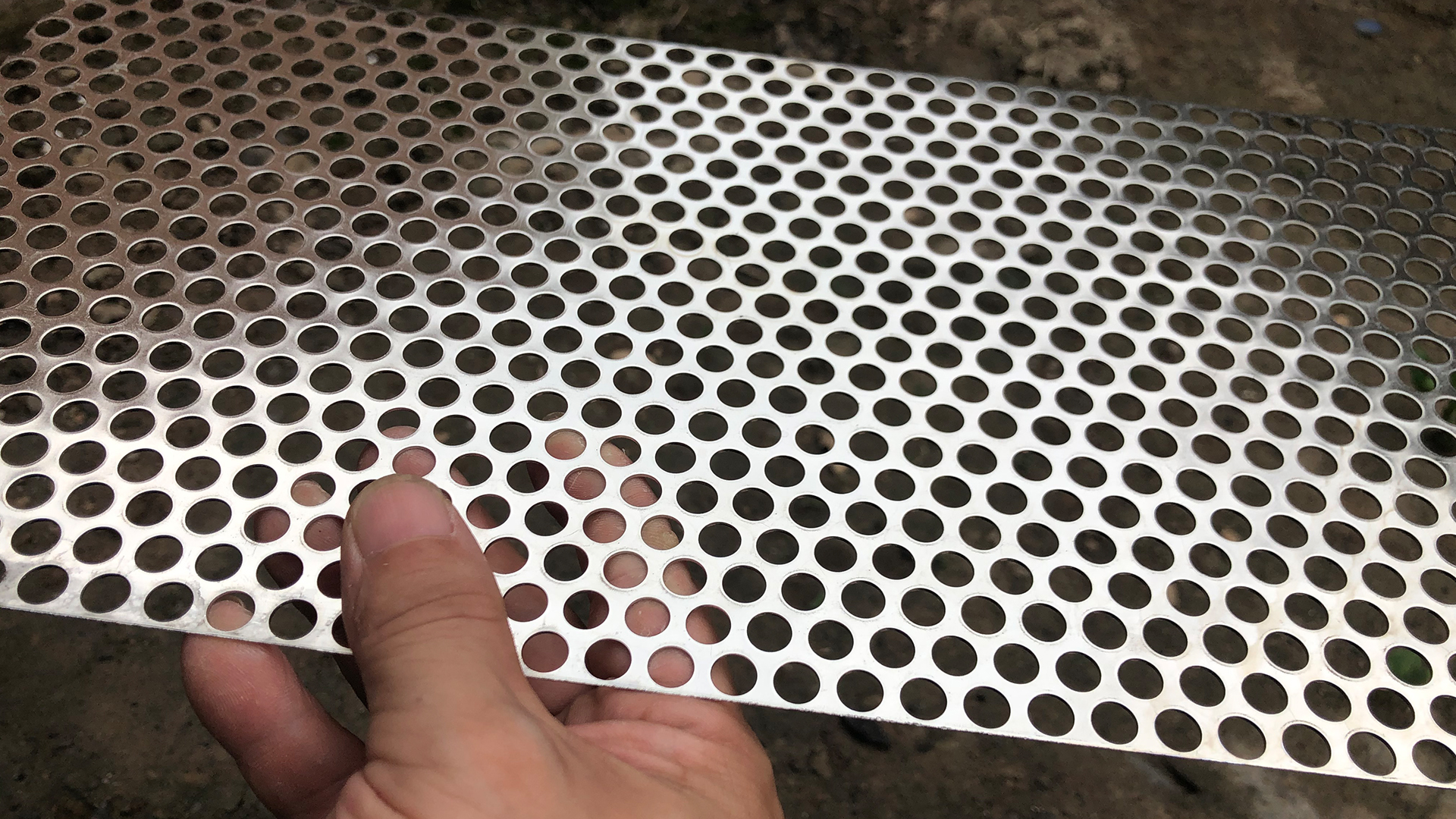 Lamiera Forata In Acciaio Inox 304 | Spessore 1.1 Mm, Fori 3 Mm, Dimensioni 200x100 Mm