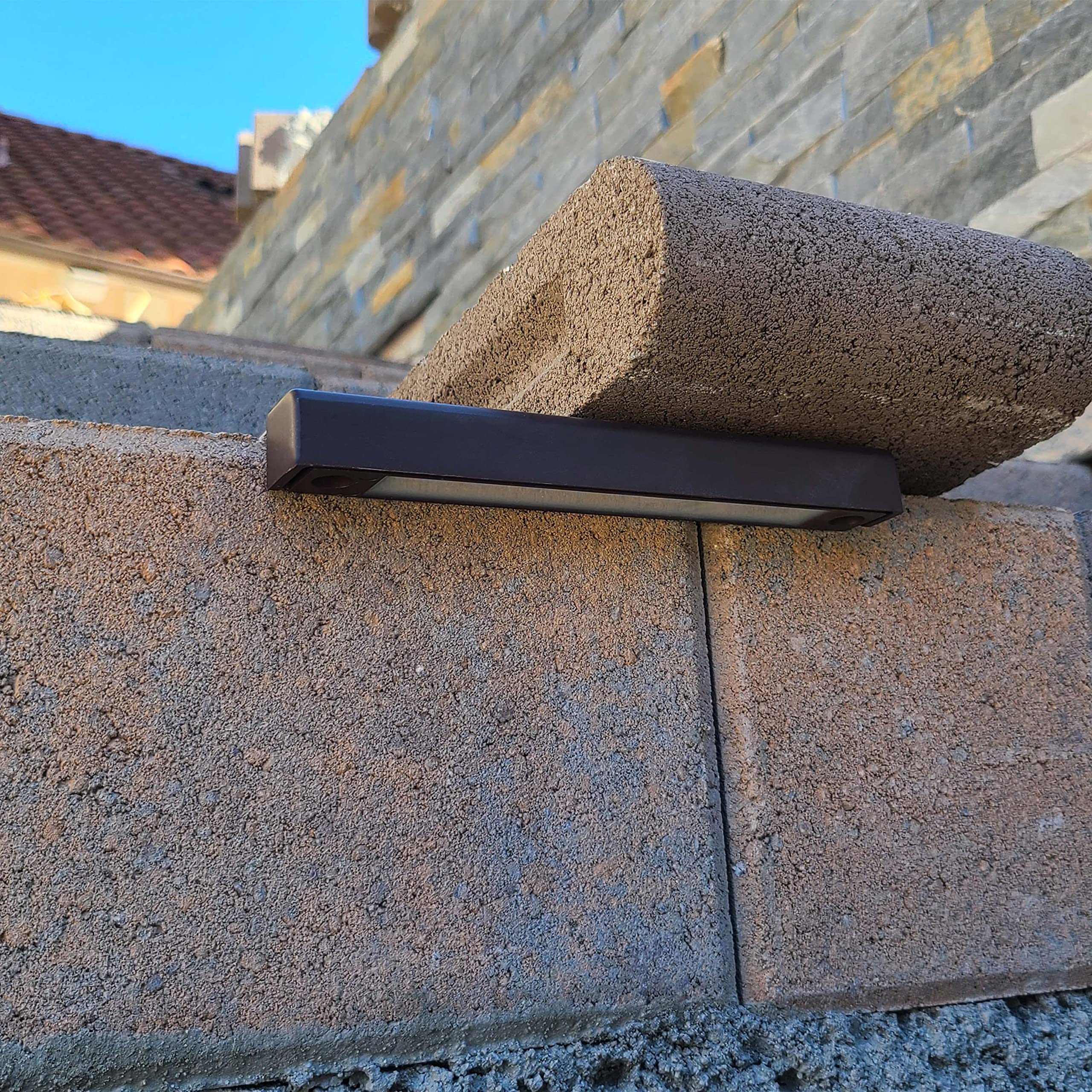 LUMENGY 7 inch 3W Easy Replaceable Feature, LED Hardscape Light, 3 Mounting Plates for Retaining Walls & Outdoor Paver Steps Lighting, 50K Hours Lifespan, Black Finish (6-Pack)