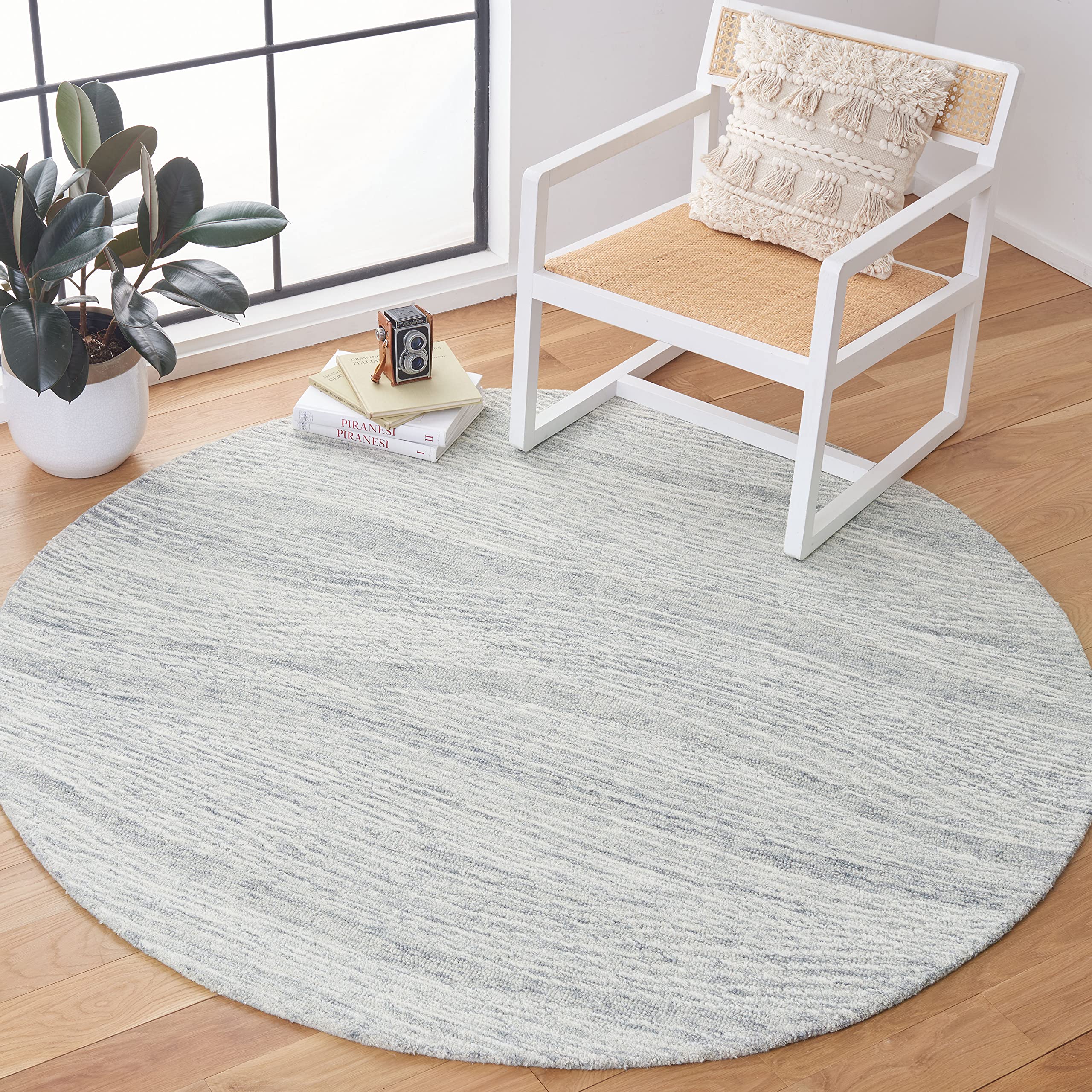 SAFAVIEH Metro Collection Area Rug - 6' Round, Grey & Ivory, Handmade Modern Wool, Ideal for High Traffic Areas in Living Room, Bedroom (MET995F)