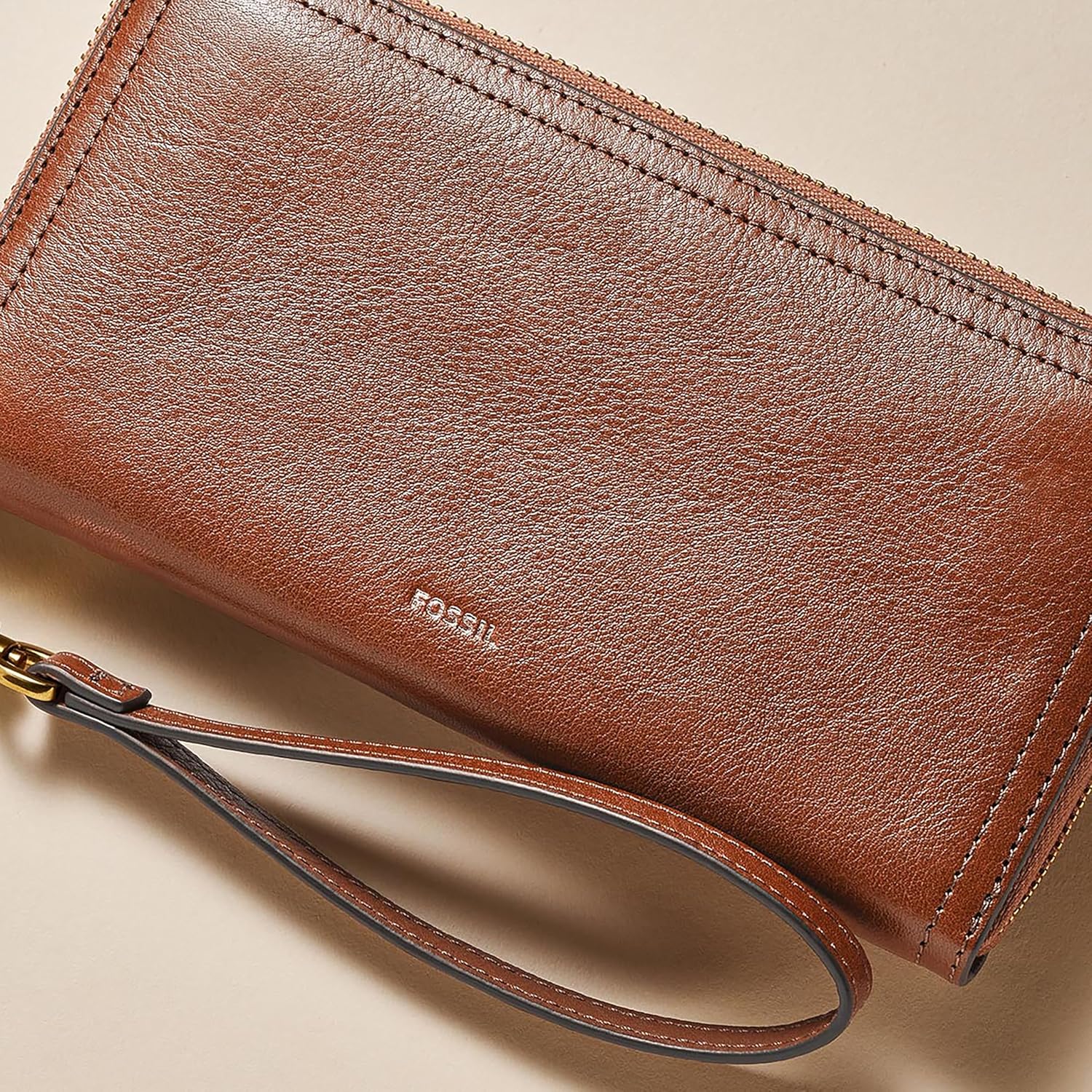 Fossil Women's Logan Leather RFID-Blocking Zip Around Clutch Wallet with Wristlet Strap for Women Brown