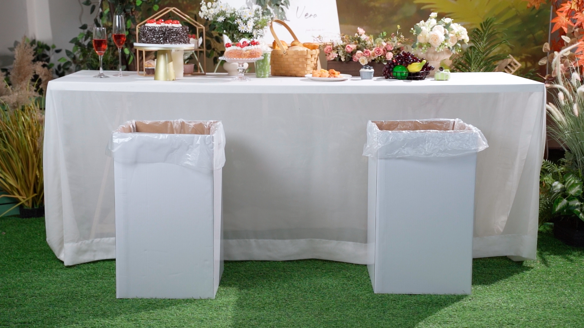 Image of 1 Pcs 13 Gallon Cardboard Trash Cans Disposable and Reusable Corrugated Cardboard Cans Recycling Bins Bulk with 2 Garbage Bags for Parties Events (13 Gallon)