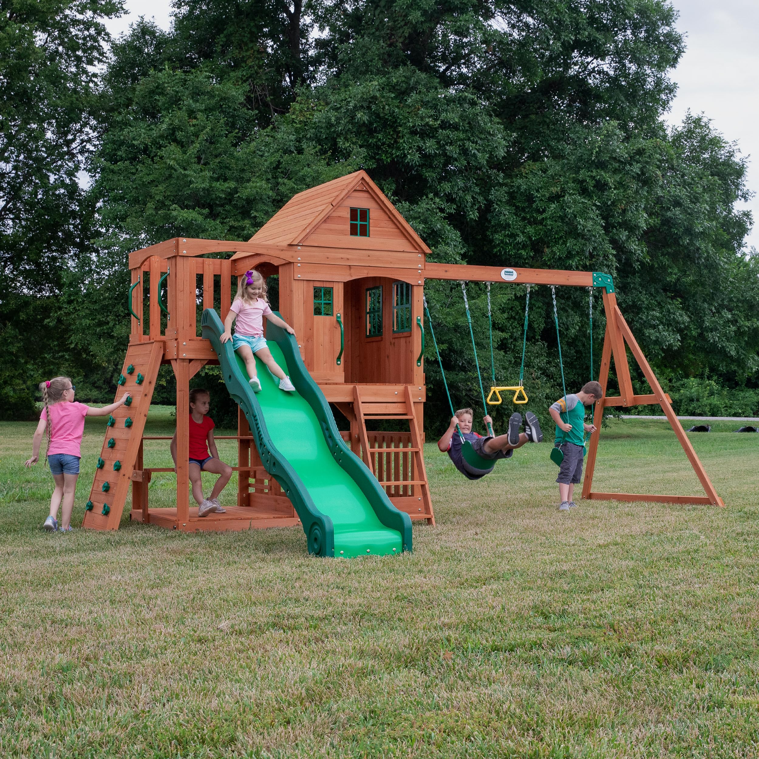 Backyard Discovery Spielturm Holz Hillcrest | XXL Spielhaus für Kinder mit Rutsche, Sandkasten, Schaukel, Kletterwand und Picknicktisch | Stelzenhaus für den Garten