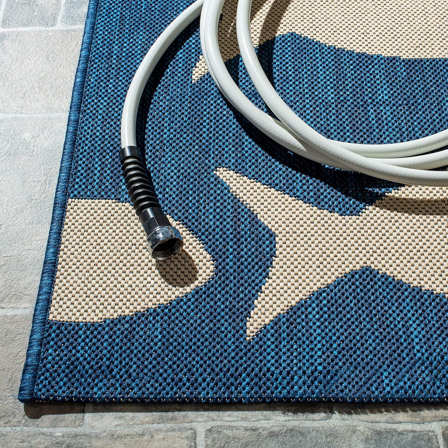 SAFAVIEH Courtyard Collection 2' x 3'7" Navy/Beige CY6012 Indoor/ Outdoor Waterproof Easy Cleaning Patio Backyard Mudroom Accent Rug