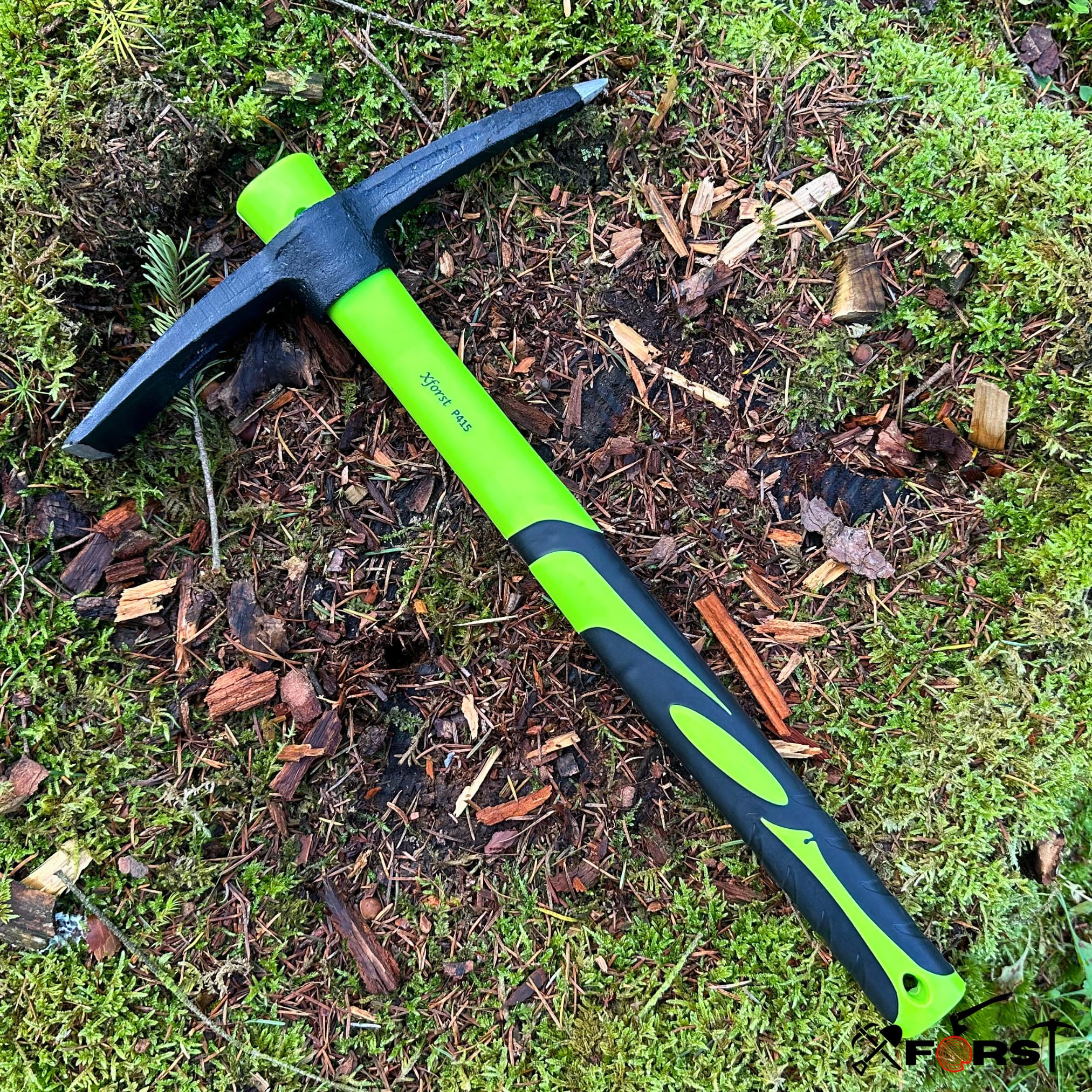 Xforst Mini Piccone 2 in 1 da Giardino 40 cm – Punta e Zappa, Manico in Fibra di Vetro e Testa in Acciaio al Carbonio Forgiato HRC45 – per Giardinaggio, Orto, Campeggio e Outdoor – X-PF40N