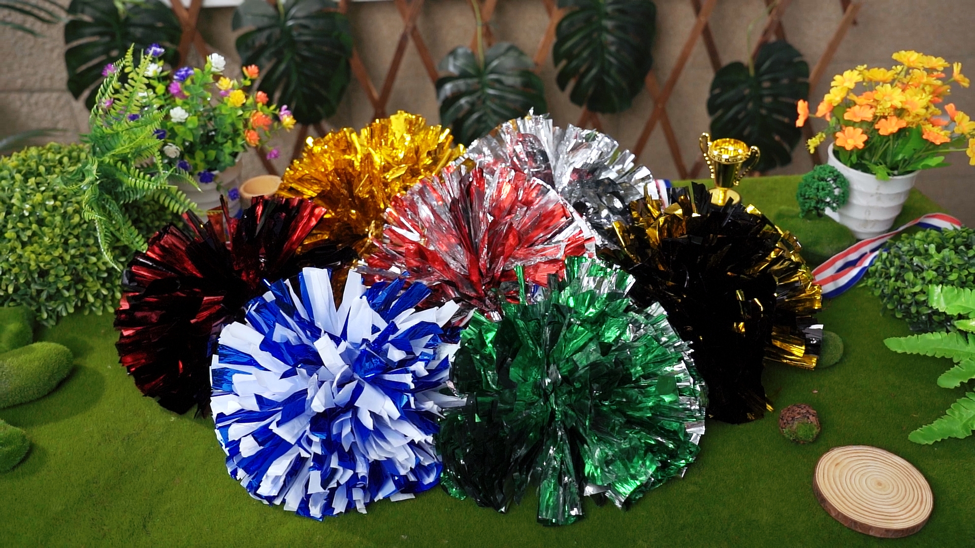 Amazon.com : Deekin 12 Pack Cheerleading Pom Poms, Metallic Foil 