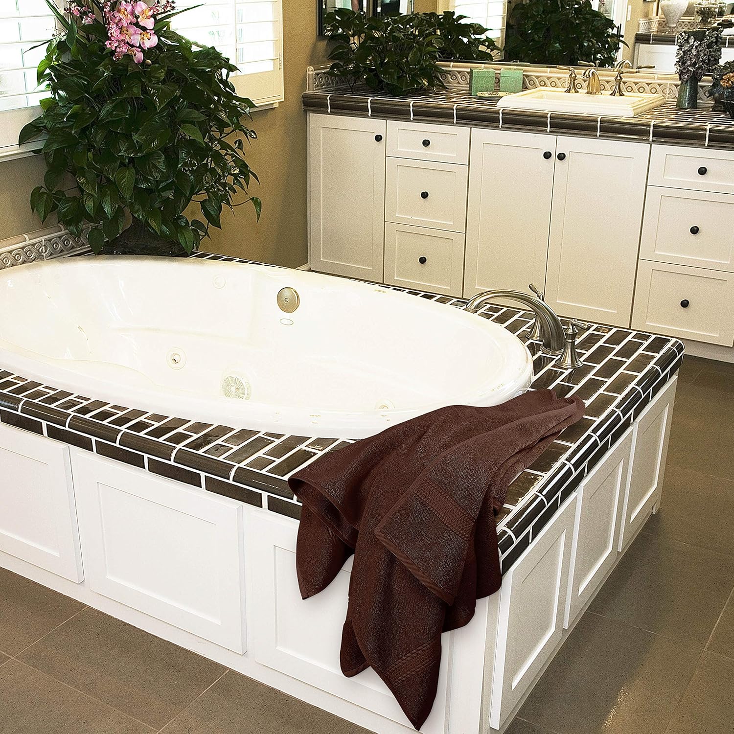 Utopia Towels 4 Pack Premium Bath Towels Set, 27 by 54 Inches, 100% Ring Spun Cotton 600GSM, Lightweight and Highly Absorbent Quick Drying Towels, Perfect for Daily Use, Dark Brown - Image 8