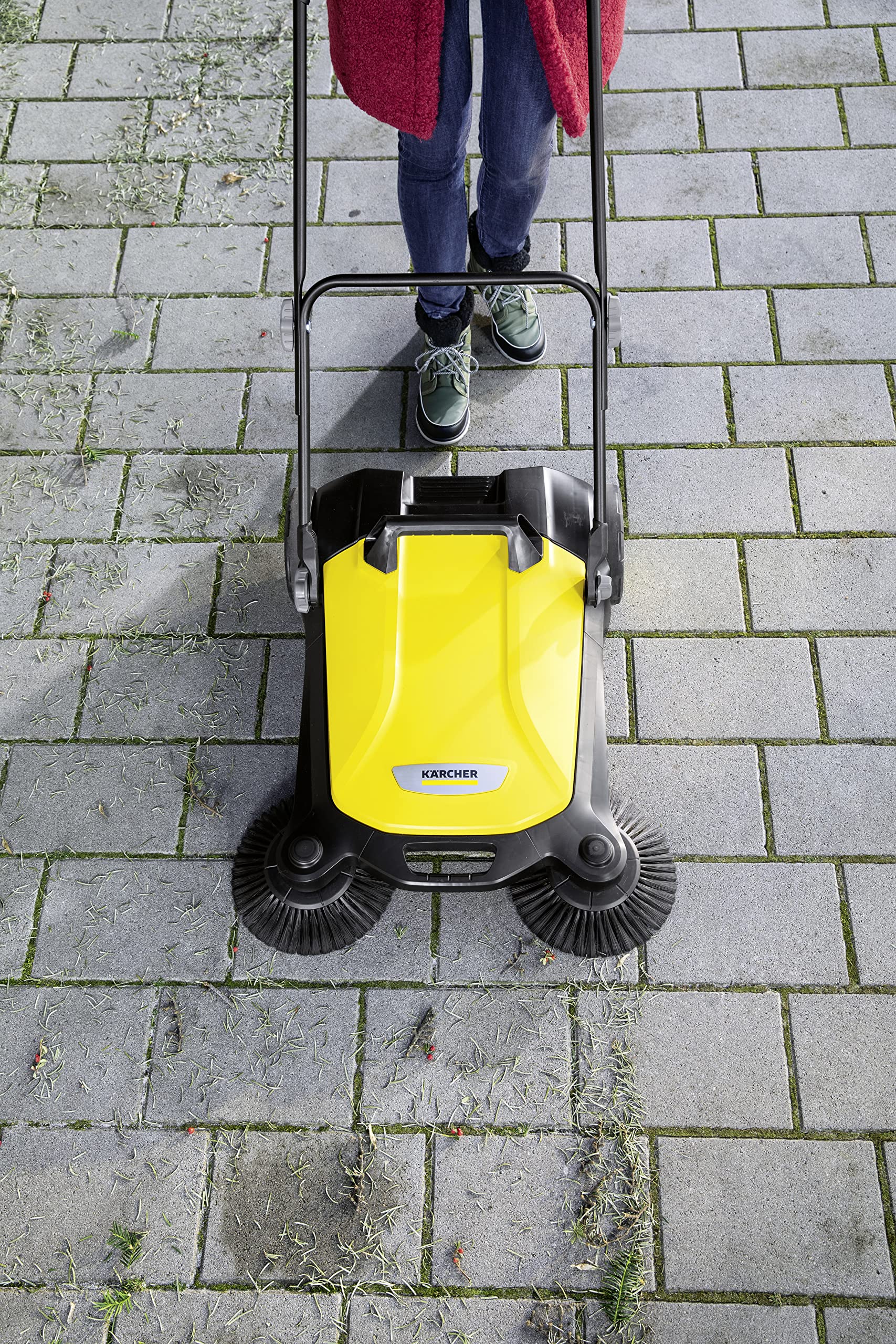 Balayeuse Karcher S 4 Twin Push avec brosses, pour Nettoyer Les trottoirs, Les allées et Les chemins de Jardin