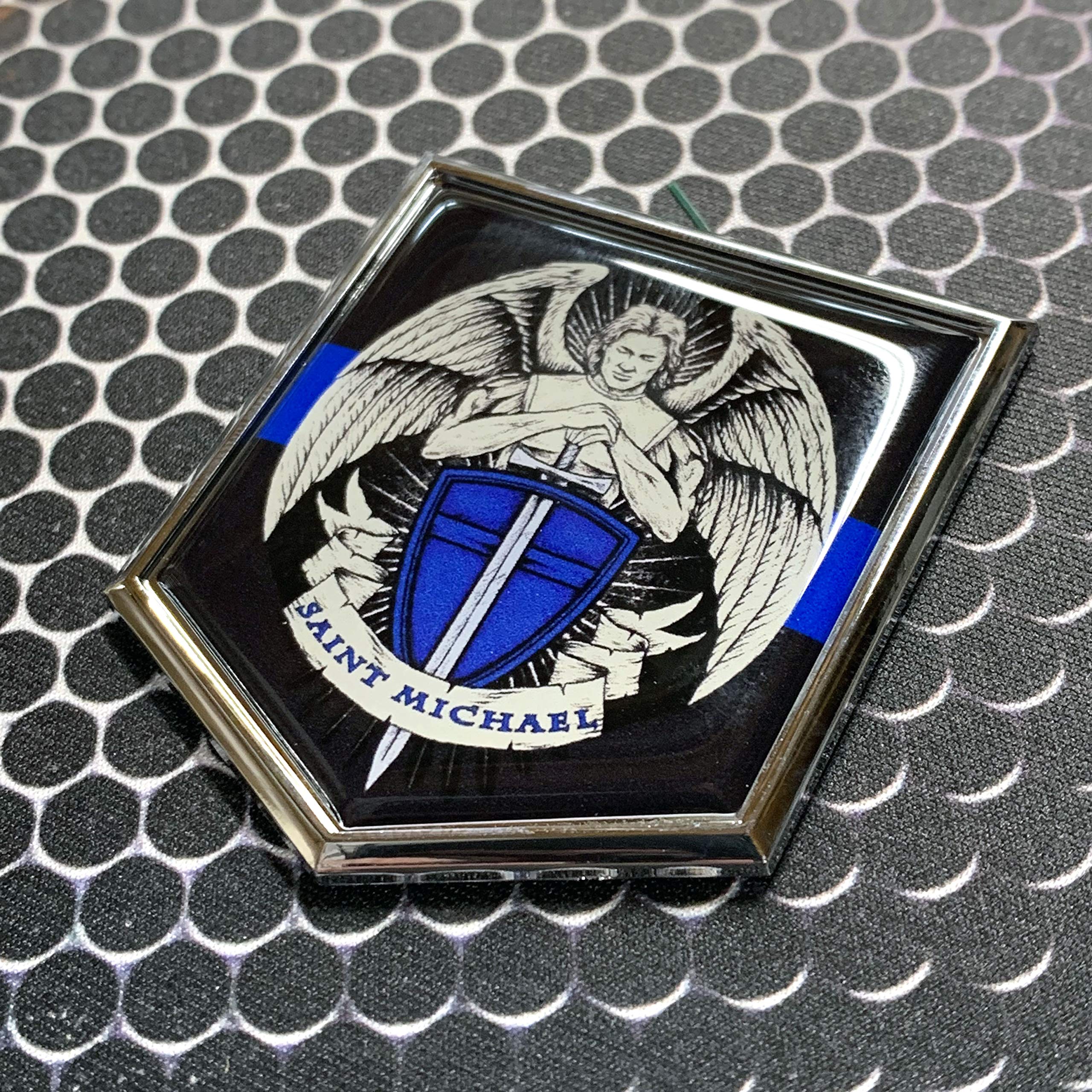 Amazon.co.jp: 聖ミカエルのドーム型クロームエンブレム 誇り高き警察