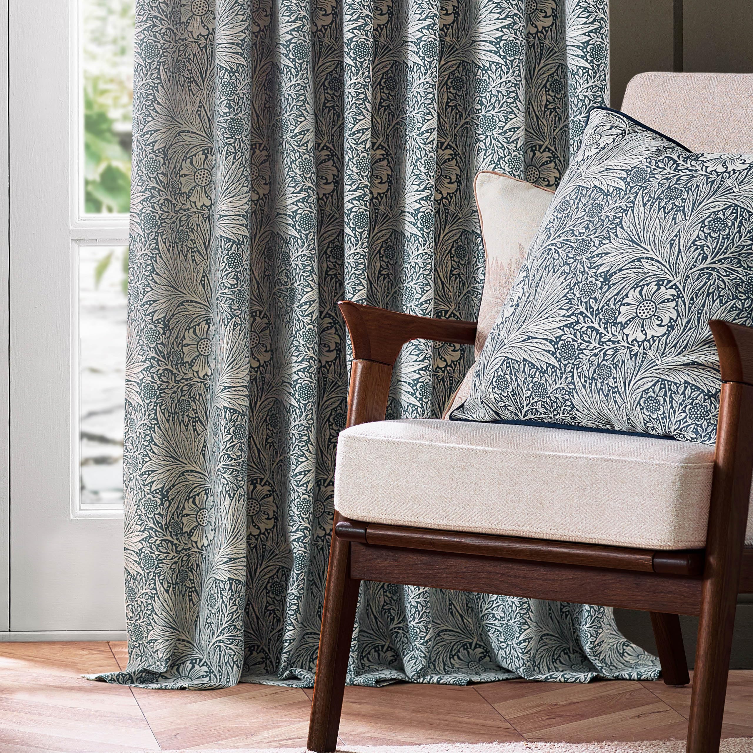 Morris&Co. Marigold Pencil Pleat Curtain Pair - Jacquard Lined Floral Heritage Drapes (Indigo - 168x183cm) - Image 4