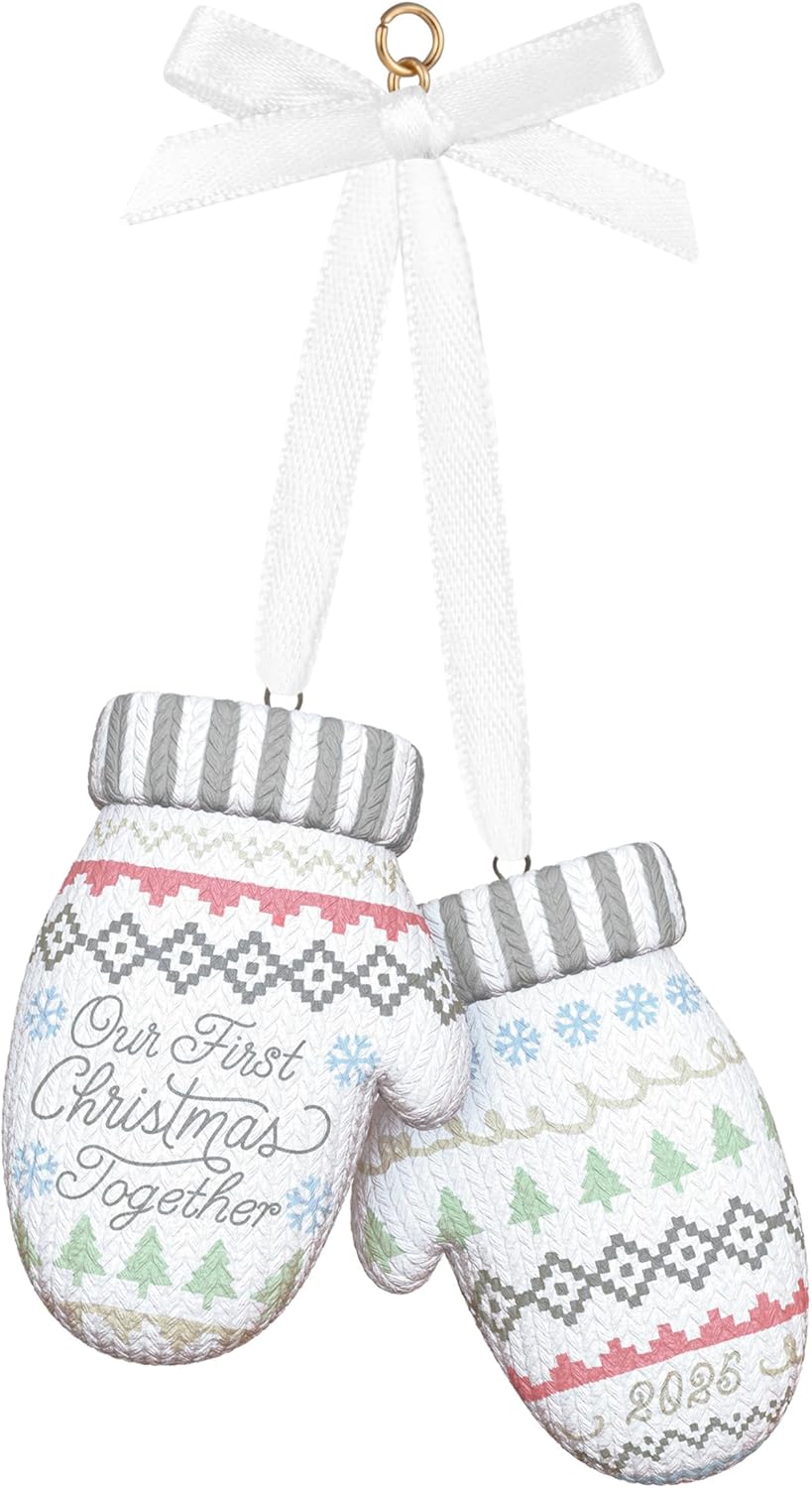 Hallmark 記念品 クリスマスオーナメント 2025、Our First Christmas Together 2025、磁器