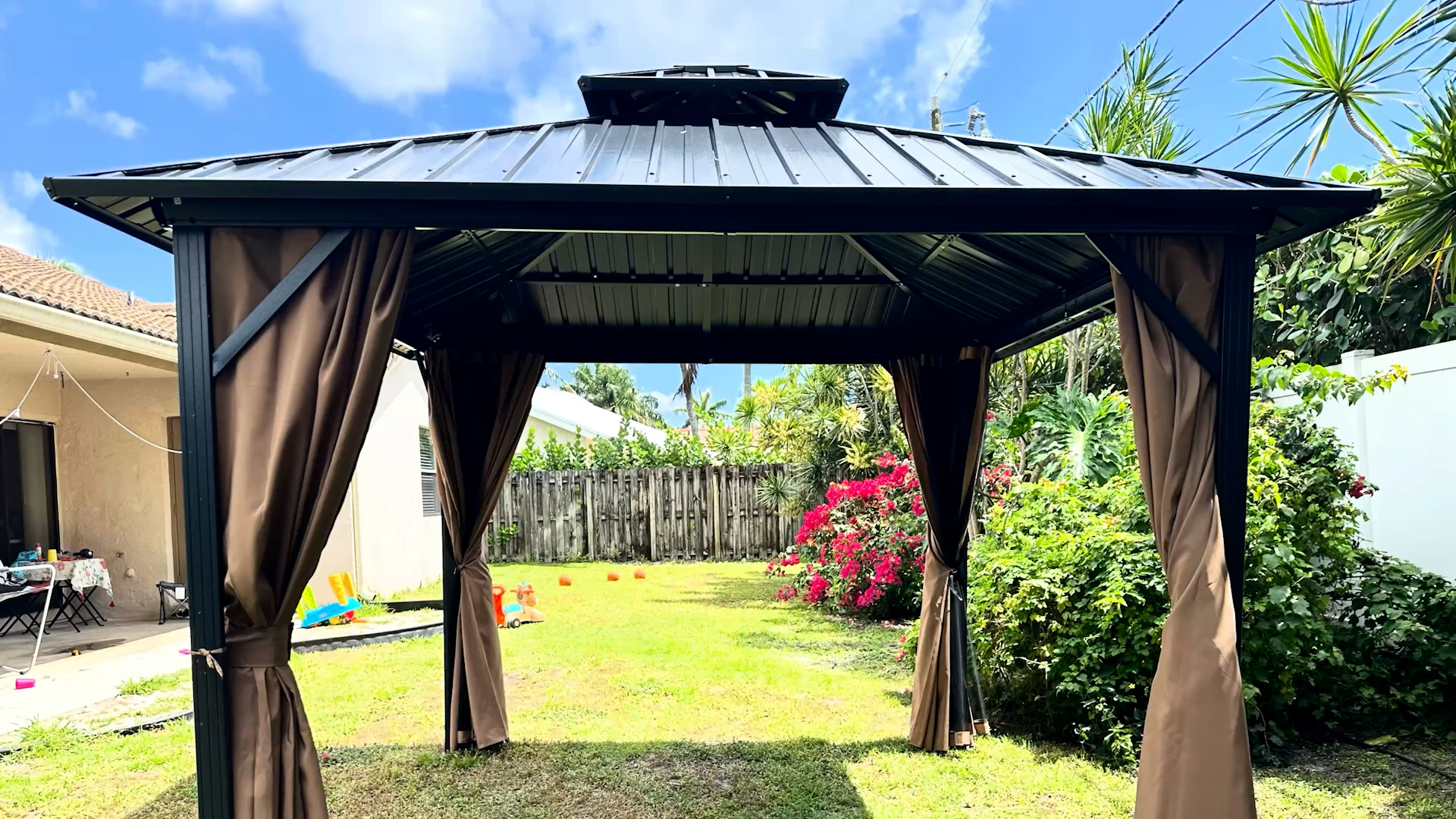 Amazon.com : DWVO 10x12ft Hardtop Gazebo Double Roof with Nettings