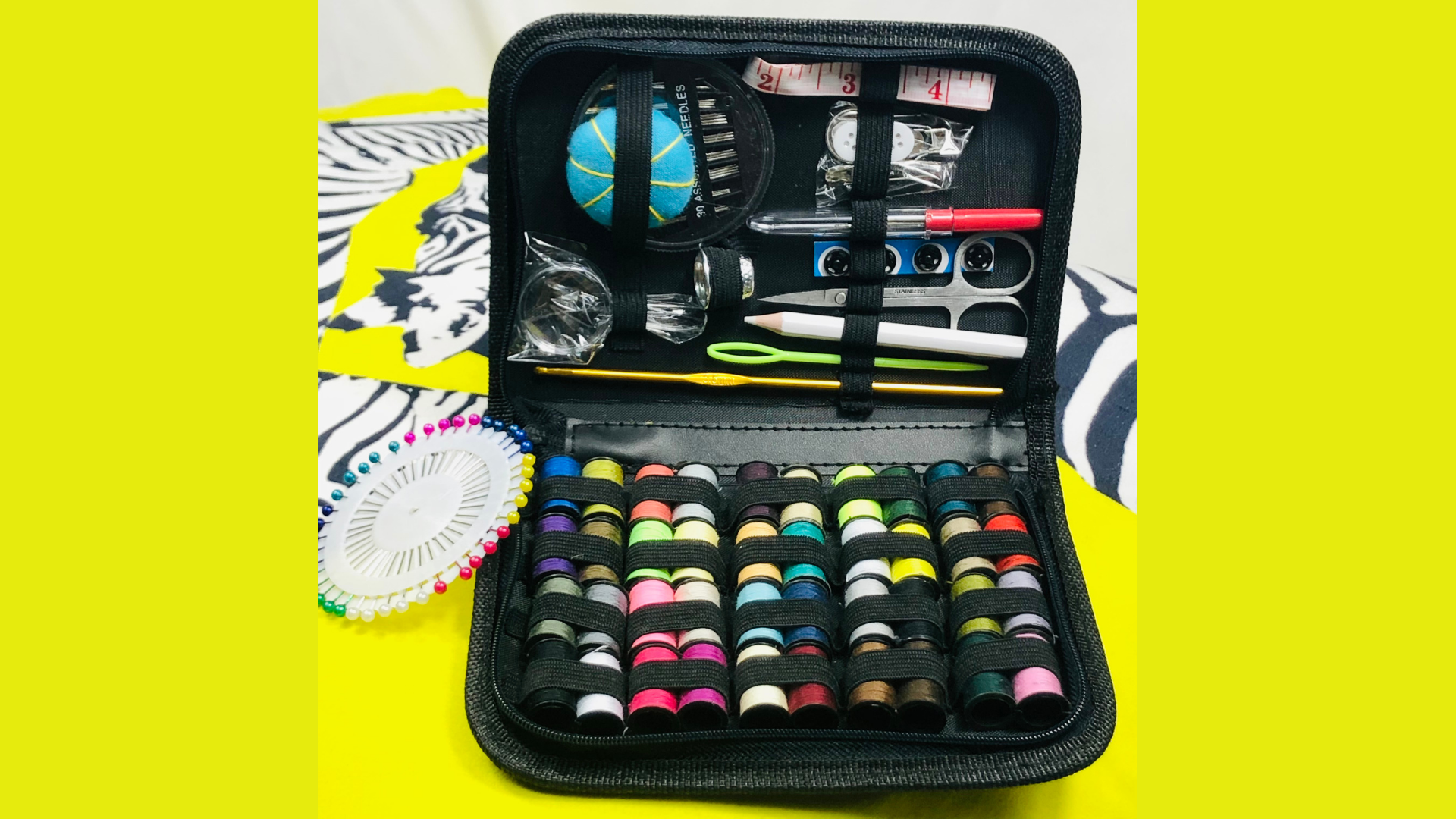 Portatile Motivo Cuccioli Kit Da Cucito MSLSOZ Con Motivo Cuccioli - Completo Di Ago, Filo E Accessori, 14x12 Cm Kit Cucito