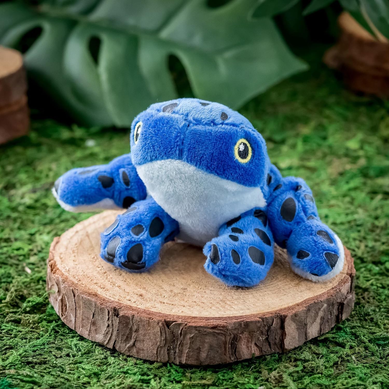 Wildlife Tree Single Blue Dart Frog Mini 4 Inch Small Stuffed Animal, Zoo Toys, Party Favors for Kids