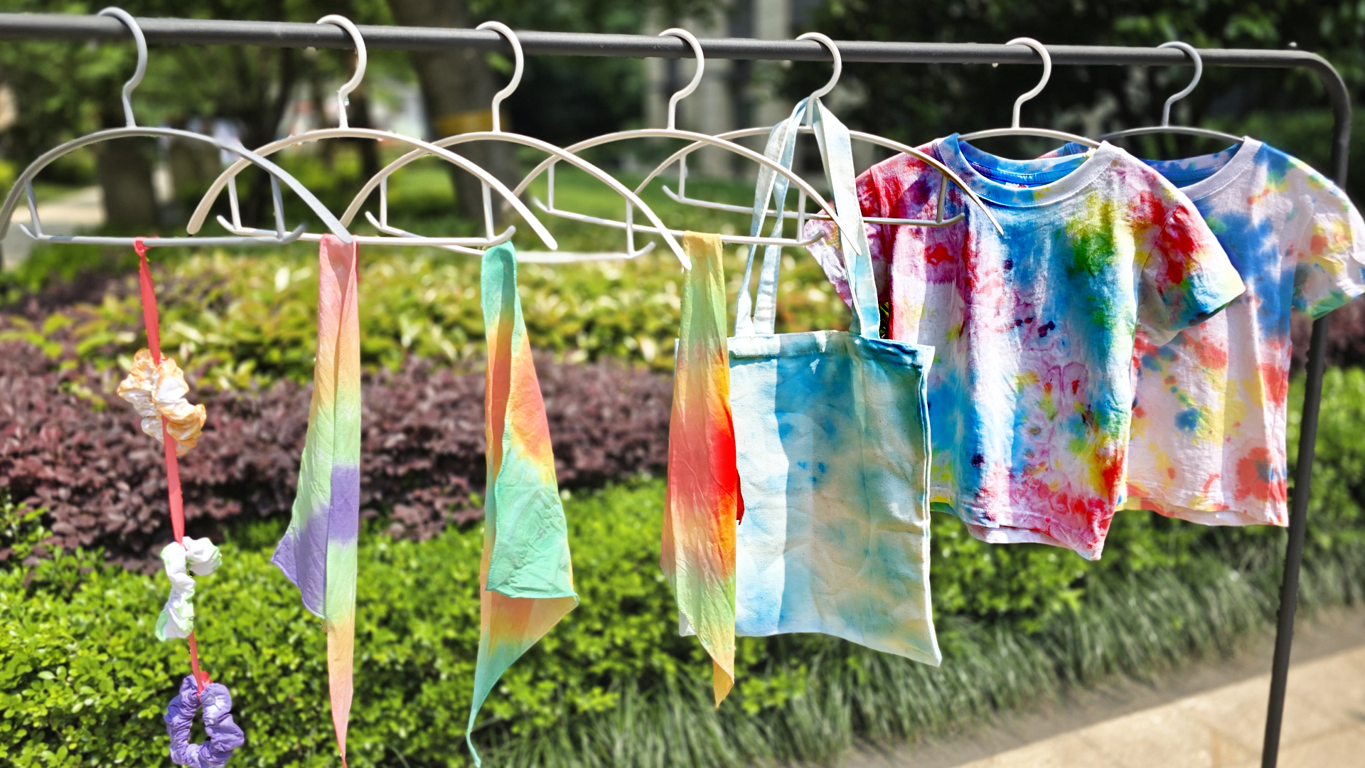 Kit Tie Dye Fai Da Te Per Bambini - 12 Colori Vivaci Per Creare Magliette Uniche E Accessori Colorati - Foto 7