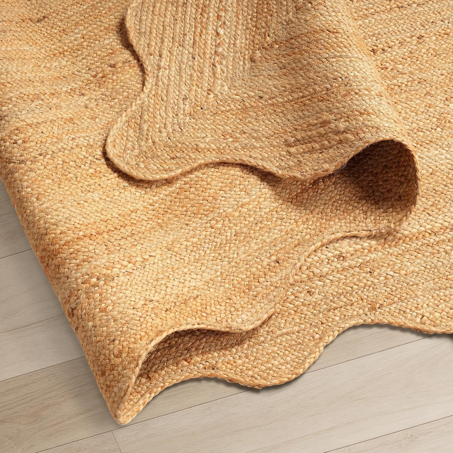 GRUHUM Jute Area Rug 4'x6' ft Wave Scalloped Natural Handwoven Boho Reversible Rustic Vintage Farmhouse Soft Braided EcoFriendly Rug - Indoor Livingroom Bedroom Kitchen Hallways Entryway 4x6 ft