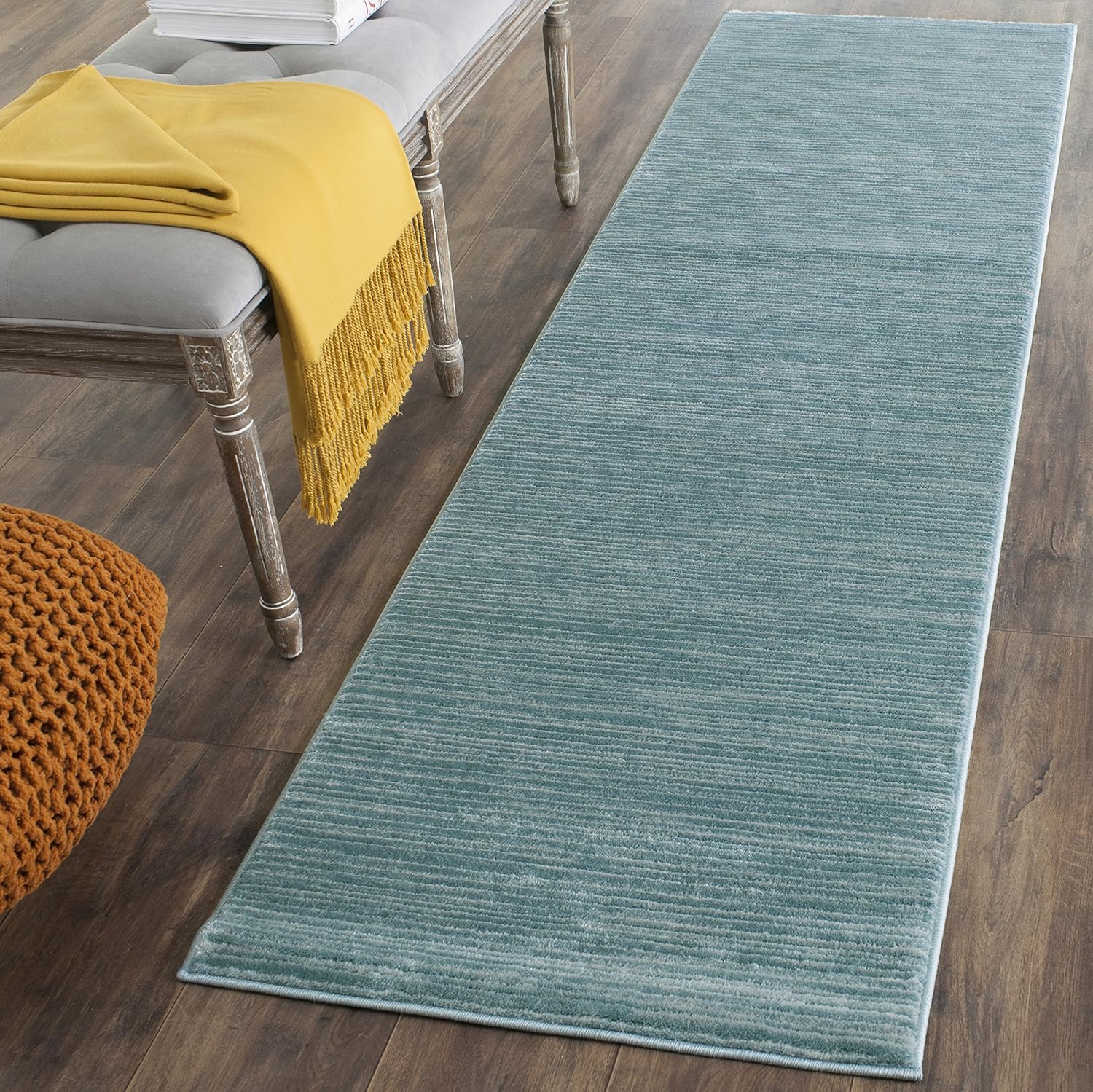 SAFAVIEH Vision Collection Accent Rug - 3' x 5', Aqua, Modern Ombre Tonal Chic Design, Non-Shedding & Easy Care, Ideal for High Traffic Areas in Entryway, Living Room, Bedroom (VSN606B)