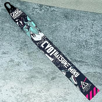 Amazon | [中央町戦術工芸] 初音ミク バナーストラップ | 服