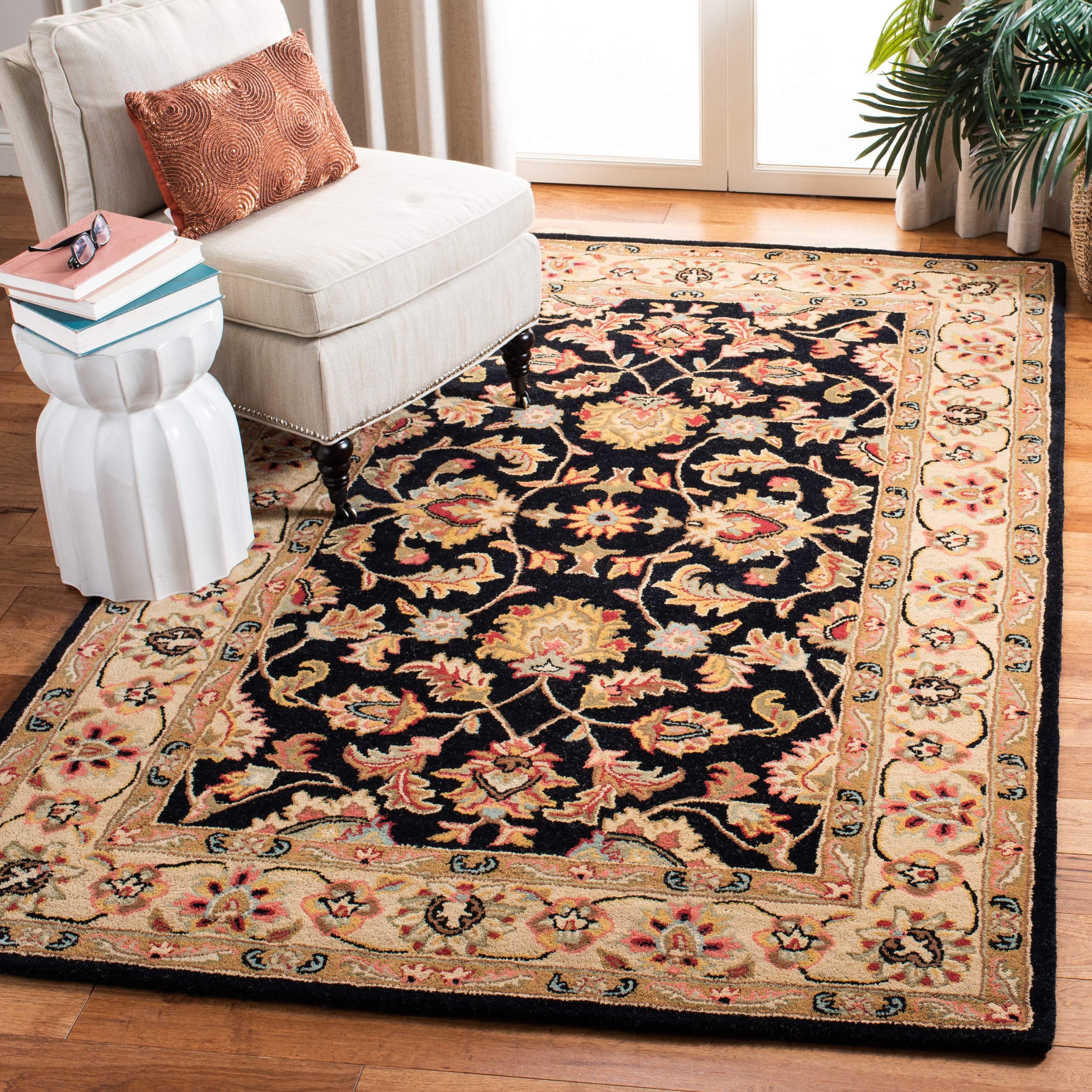 SAFAVIEH Heritage Collection Area Rug - 9' x 12', Black & Beige, Handmade Traditional Oriental Wool, Ideal for High Traffic Areas in Living Room, Bedroom (HG957A)