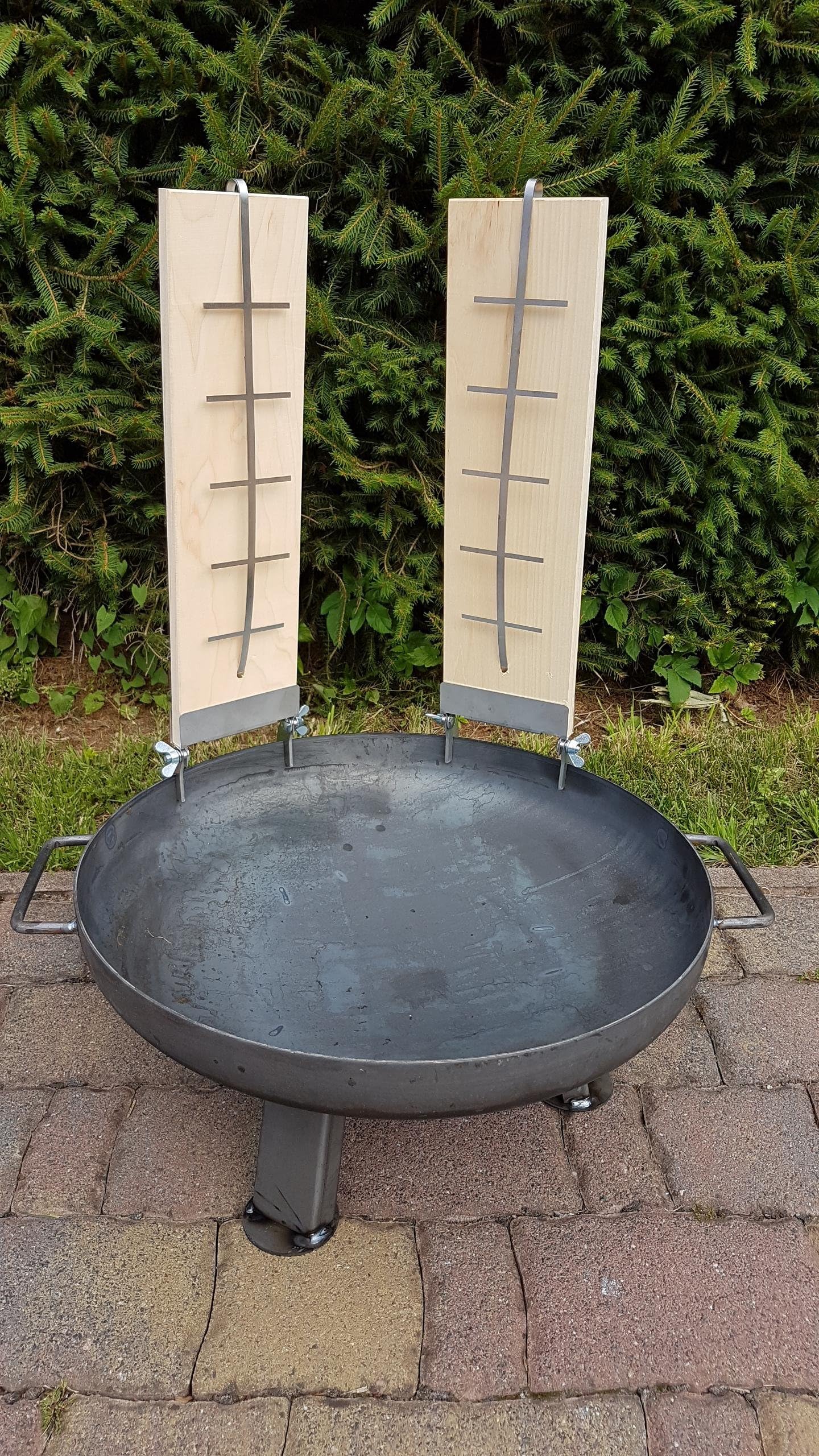Czaja Feuerschale Ø 55 cm mit 2 er Set Flammlachsbrettern 2er Set