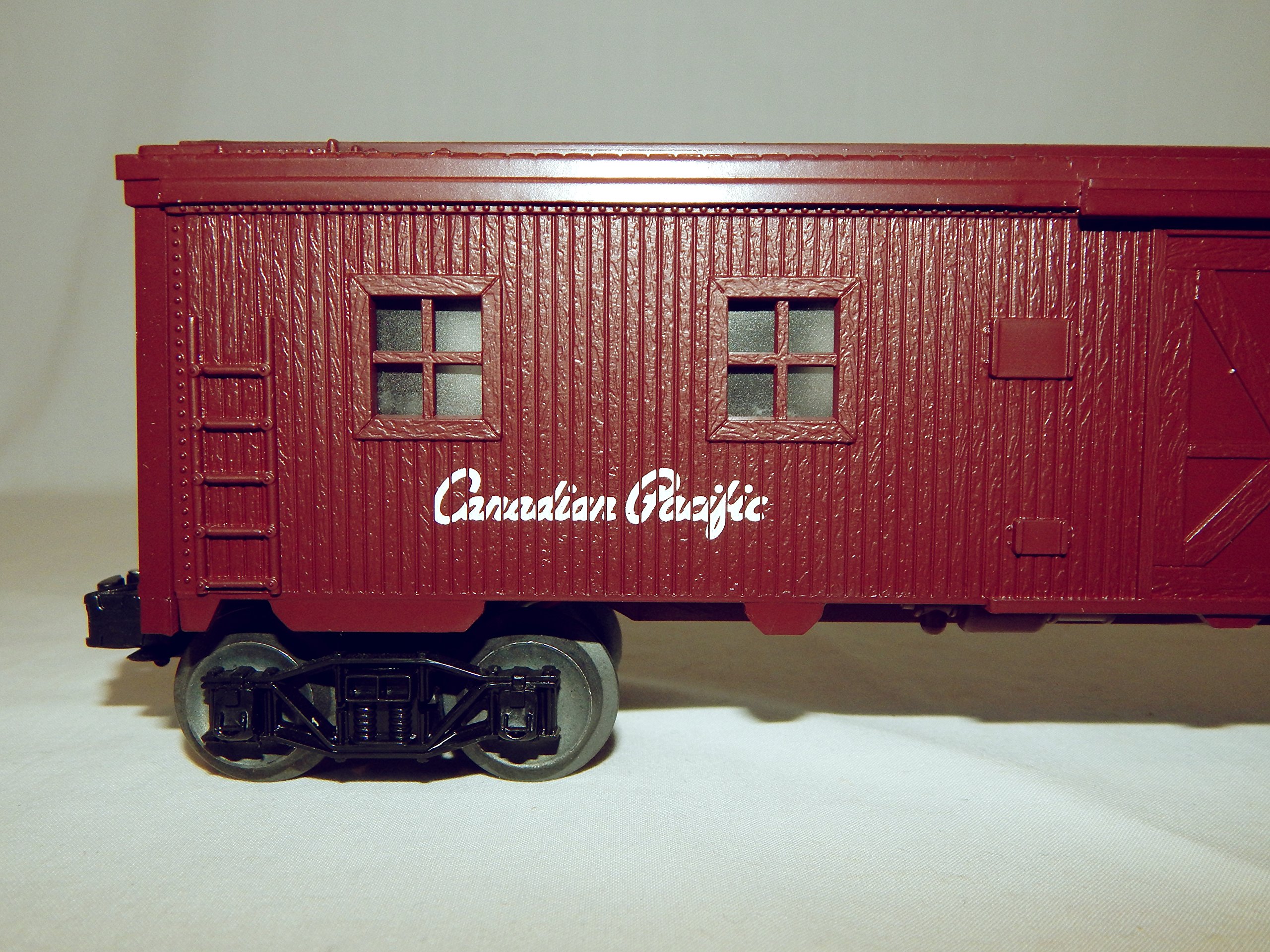 WalthersMainline - 85' Budd Dome Coach - Ready to Run -- Undecorated - HO