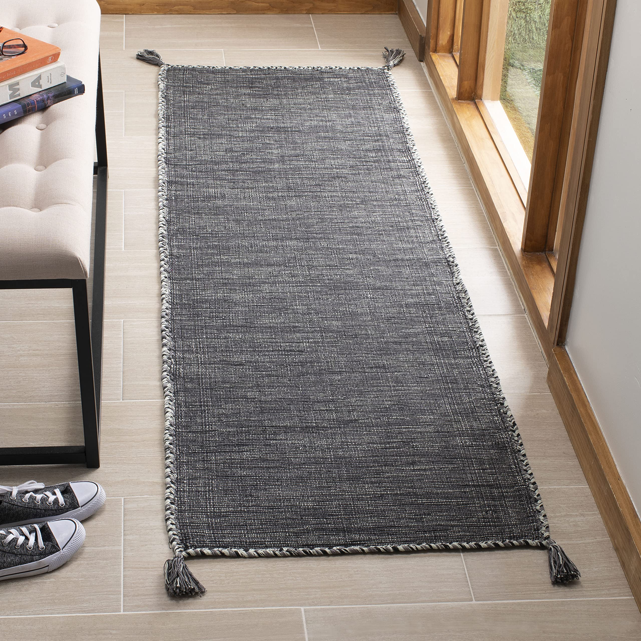 SAFAVIEH Montauk Collection Runner Rug - 2'3" x 11'7", Grey & Black, Handmade Flat Weave Cotton Corner Tassel, Ideal for High Traffic Areas in Living