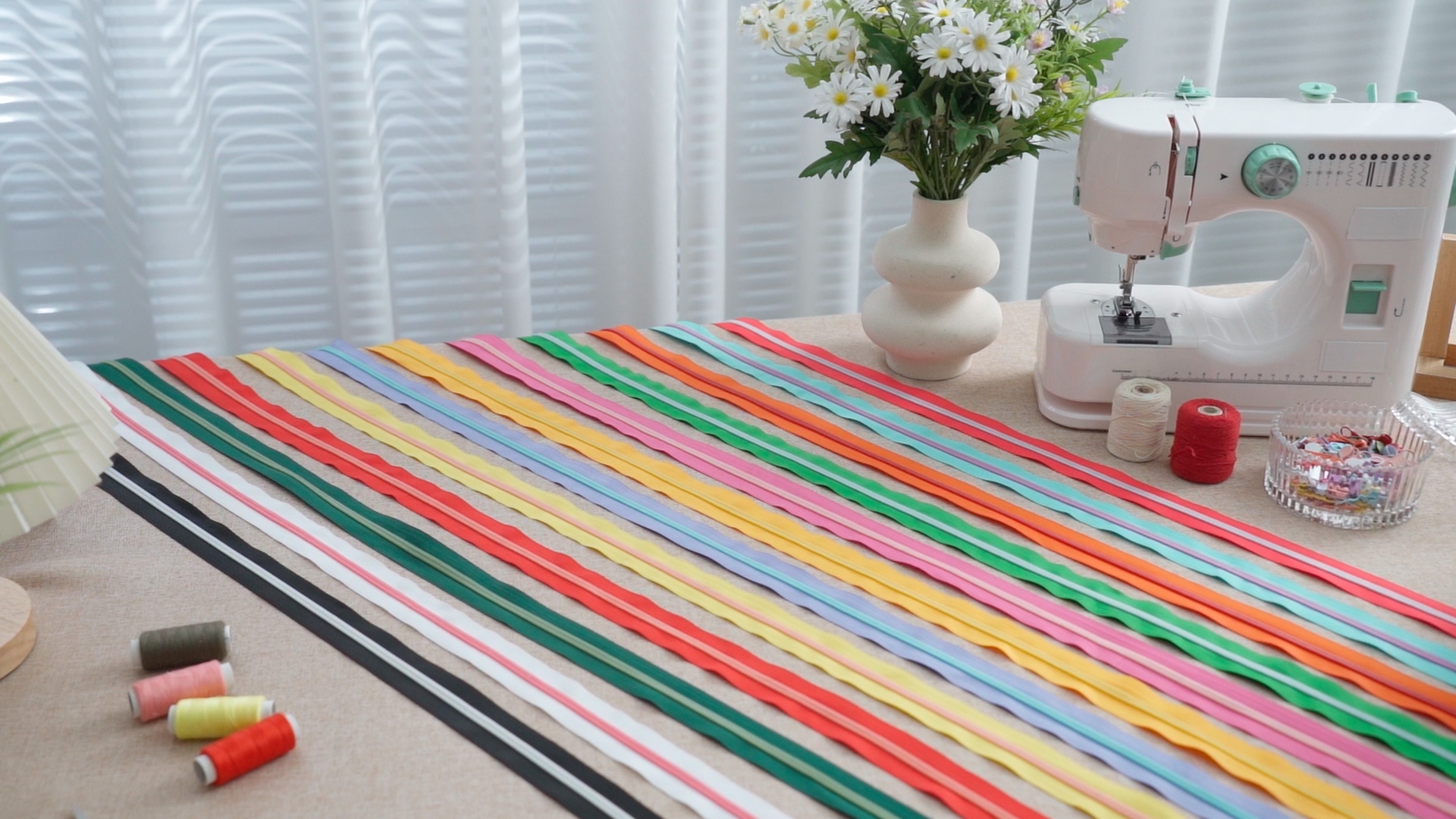 Amazon.com: Solsew 12 Pcs 60 Yards Colourful Zippers for Sewing #5